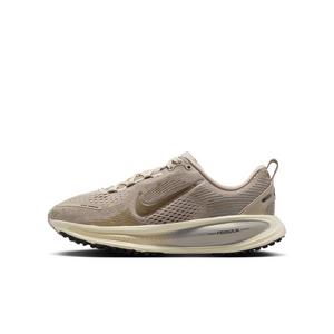 Nike Vomero 18 SE "Cream II/Coconut Milk/Light Grey/Gold Grain" Grade School Girls' Running Shoe