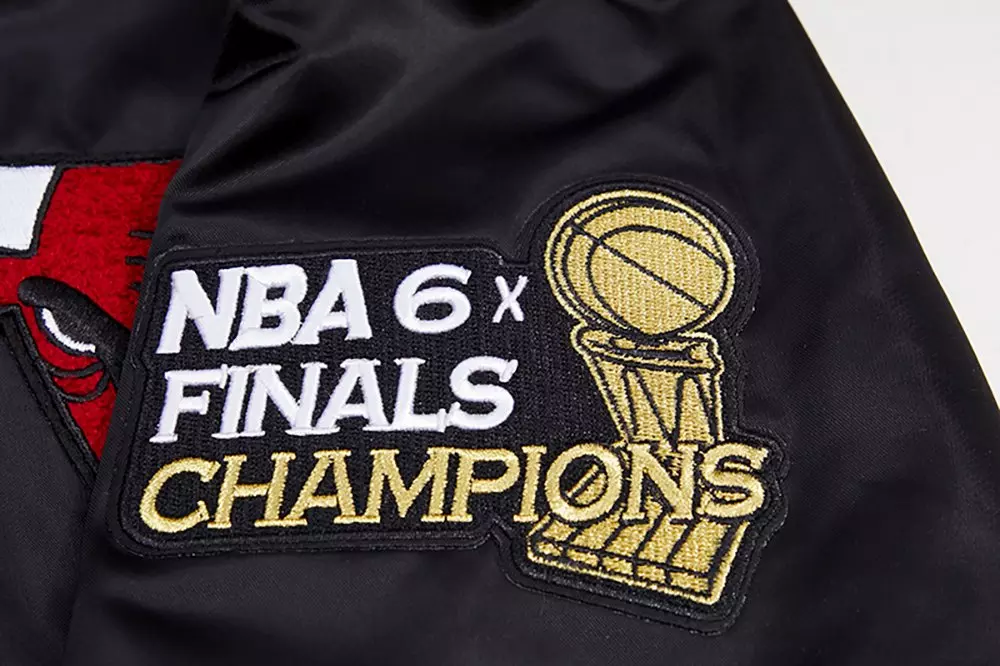 Pro Standard Men's NBA Chicago Bulls Retro Classic Rib Satin Jacket - Black/Red - BLACK/RED