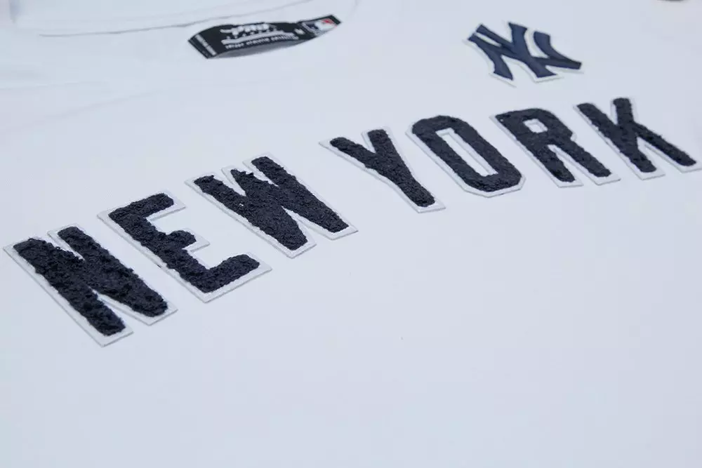 Pro Standard Women's MLB New York Yankees Classic Short Sleeve SJ Slim Fit Top -White - WHITE