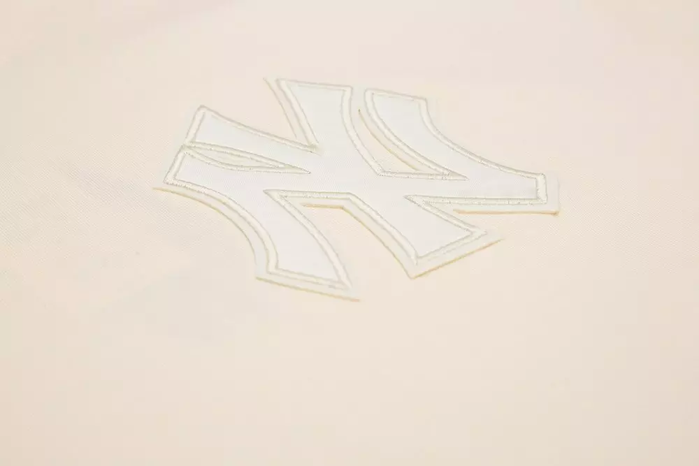 Pro Standard Women's MLB New York Yankees Neutral SJ Boxy Top - Cream - CREAM