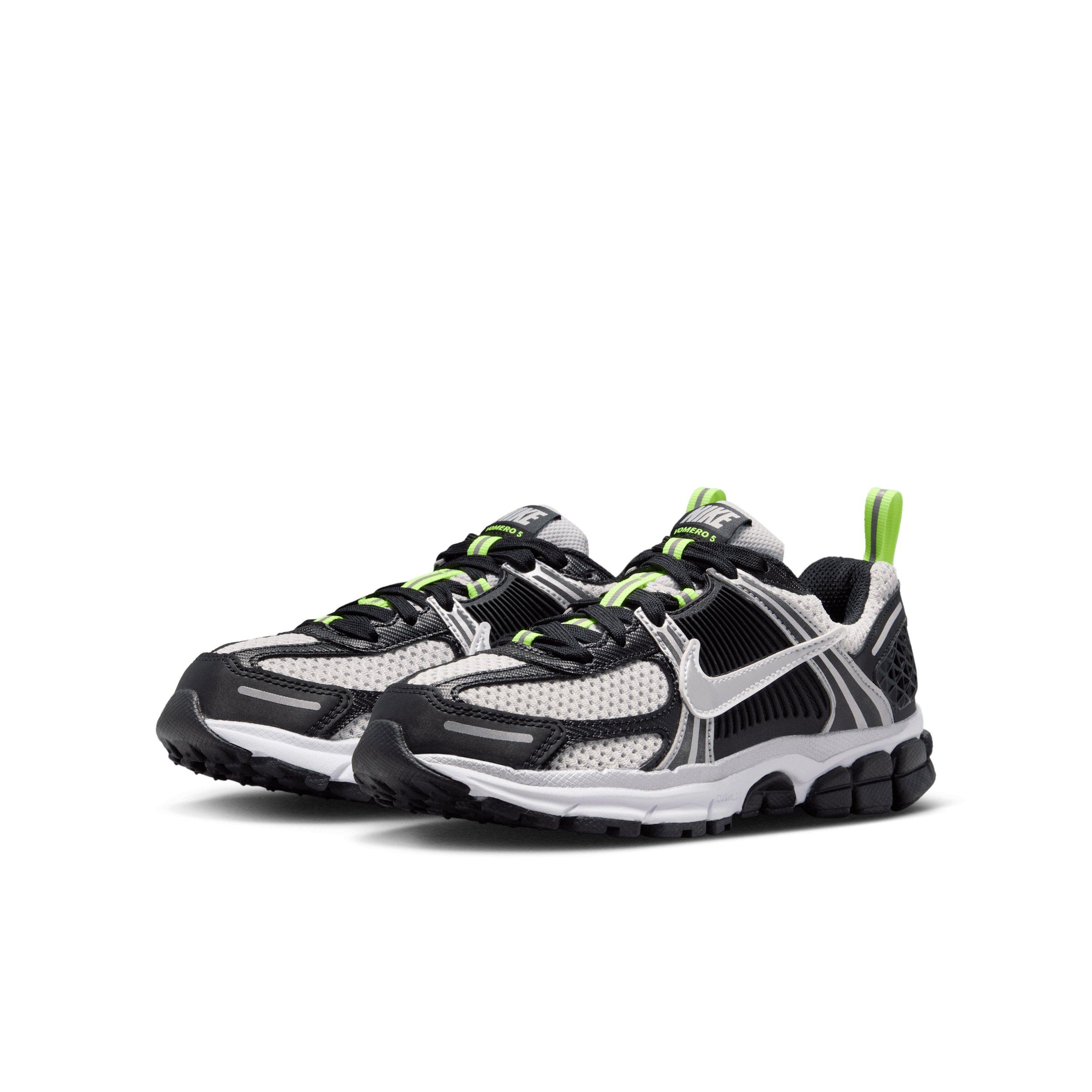 Nike Zoom Vomero 5 "Black/Photon Dust/Volt Ice/Metallic Silver" Grade School Boys' Shoe - BLACK/DUST/VOLT/SILVER Thumbnail View 3