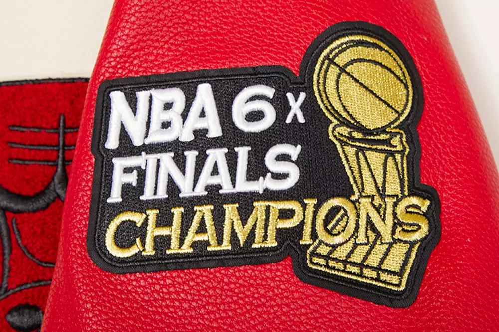 Pro Standard Men's NBA Chicago Bulls Retro Classic Rib Wool Varsity Jacket -Eggshell/Red - EGGSHELL/RED