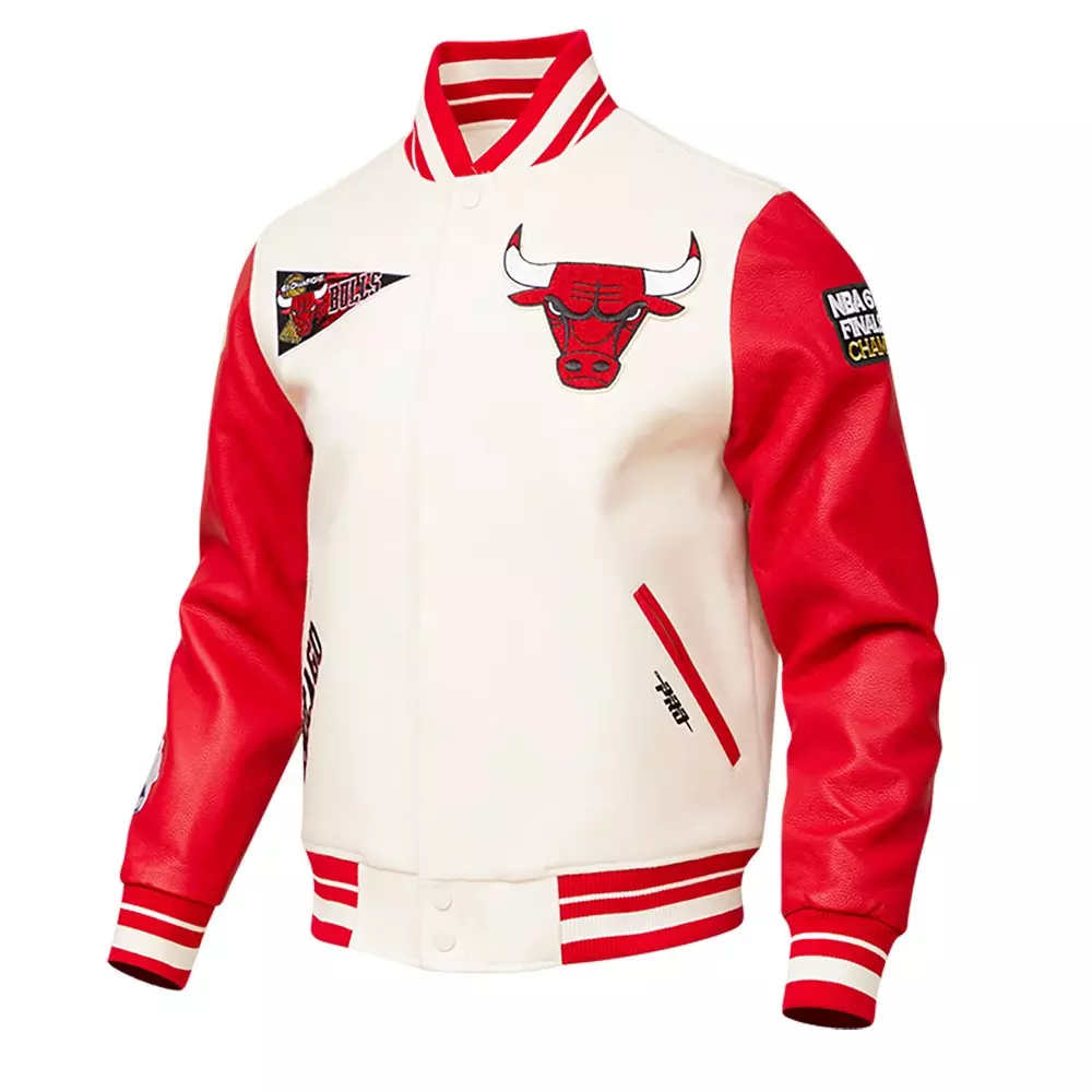 Pro Standard Men's NBA Chicago Bulls Retro Classic Rib Wool Varsity Jacket -Eggshell/Red - EGGSHELL/RED