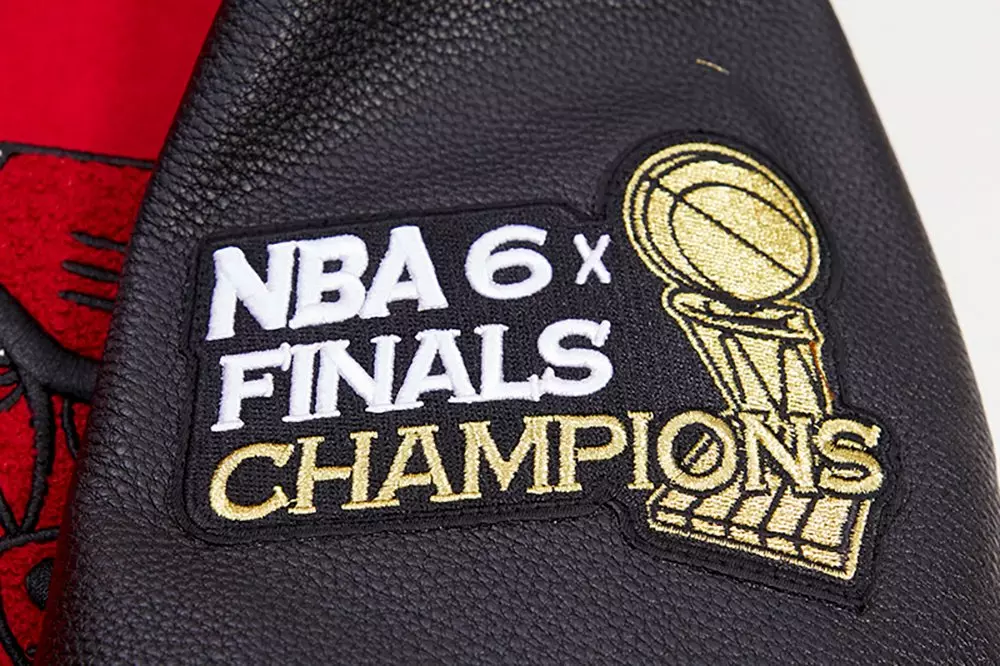 Pro Standard Men's NBA Chicago Bulls Retro Classic Rib Wool Varsity Jacket -Red/Black - RED/BLACK