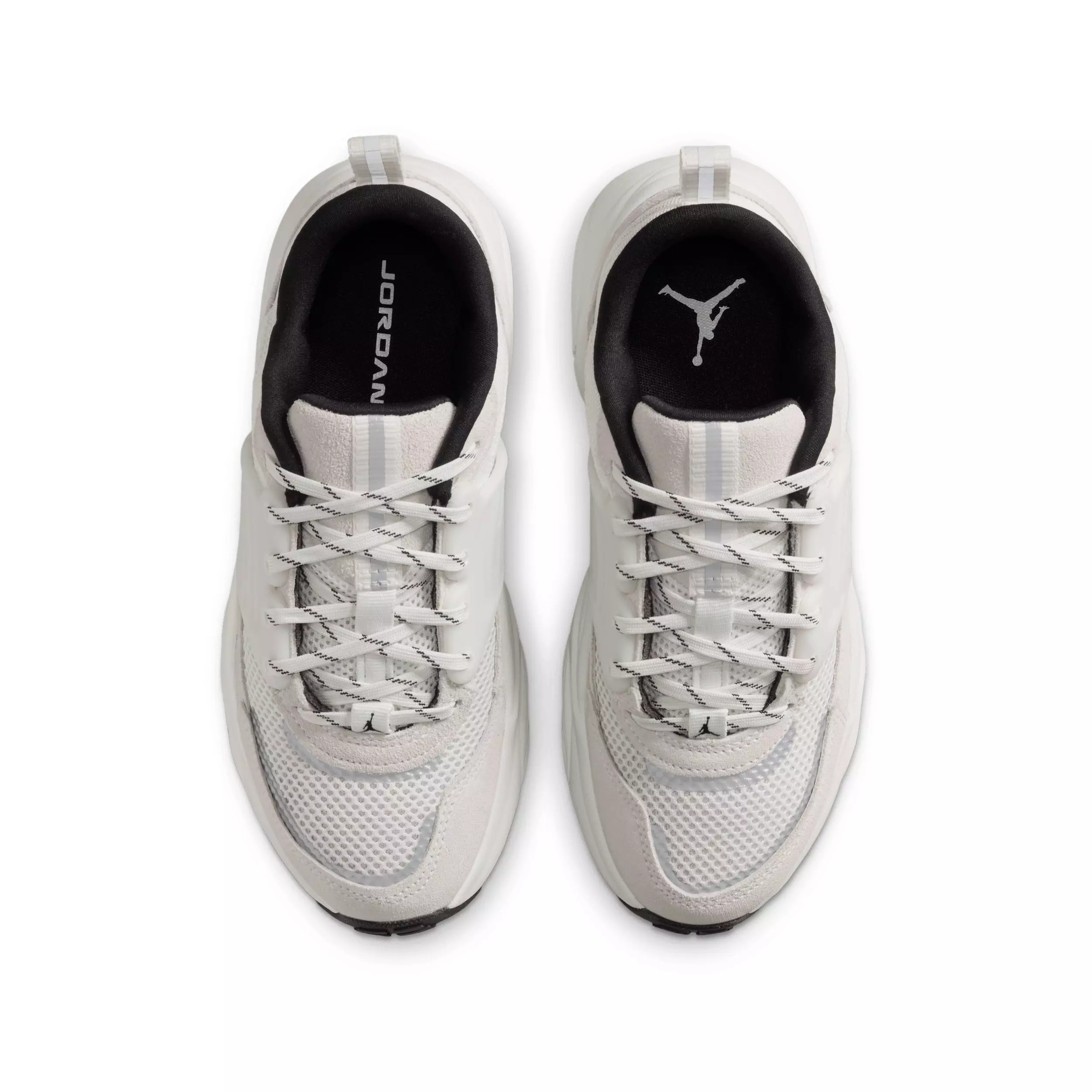 Jordan Trunner O/S "Sail/Sail/Black" Grade School Boys' Shoe - SAIL/SAIL/BLACK