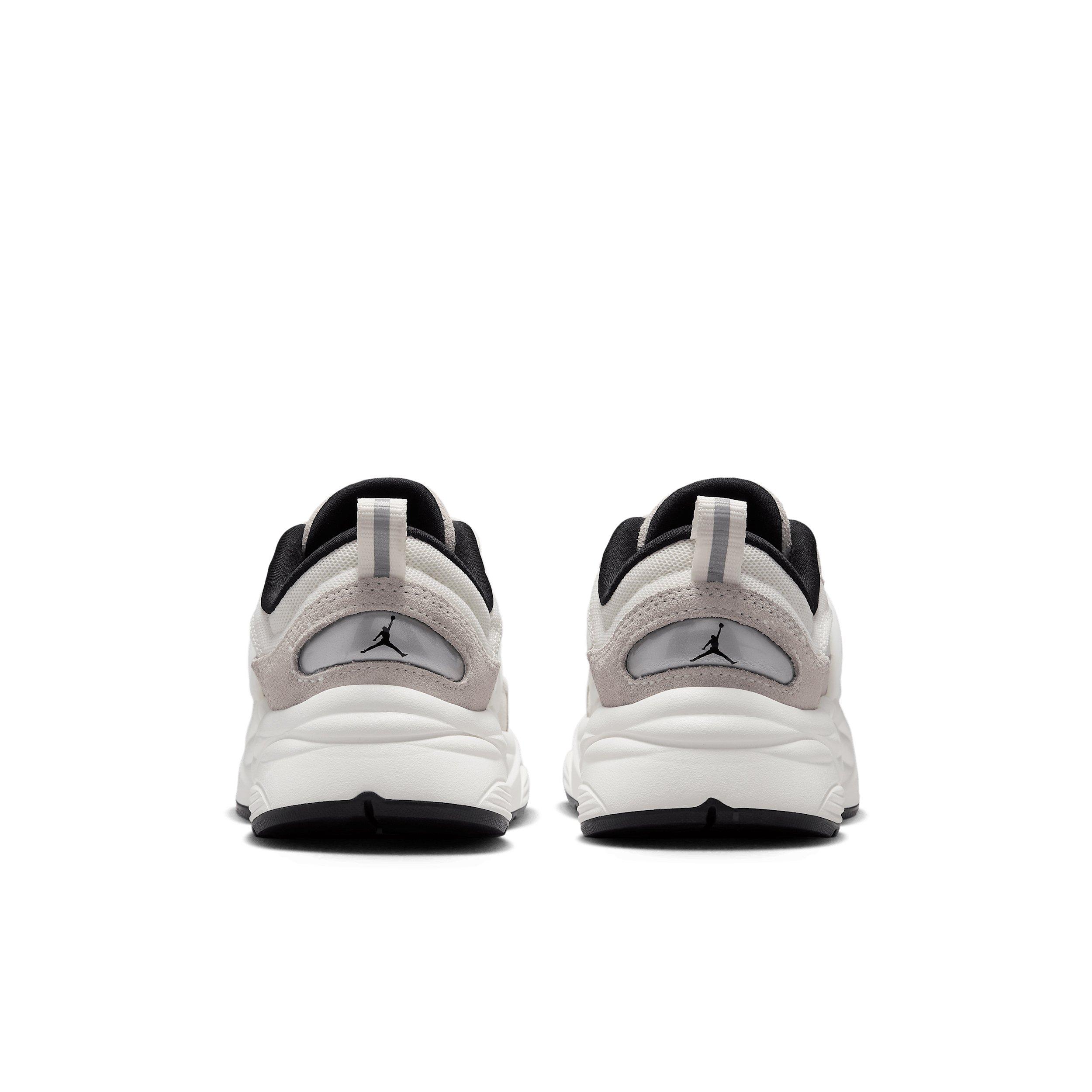 Jordan Trunner O/S "Sail/Sail/Black" Grade School Boys' Shoe - SAIL/SAIL/BLACK Thumbnail View 5