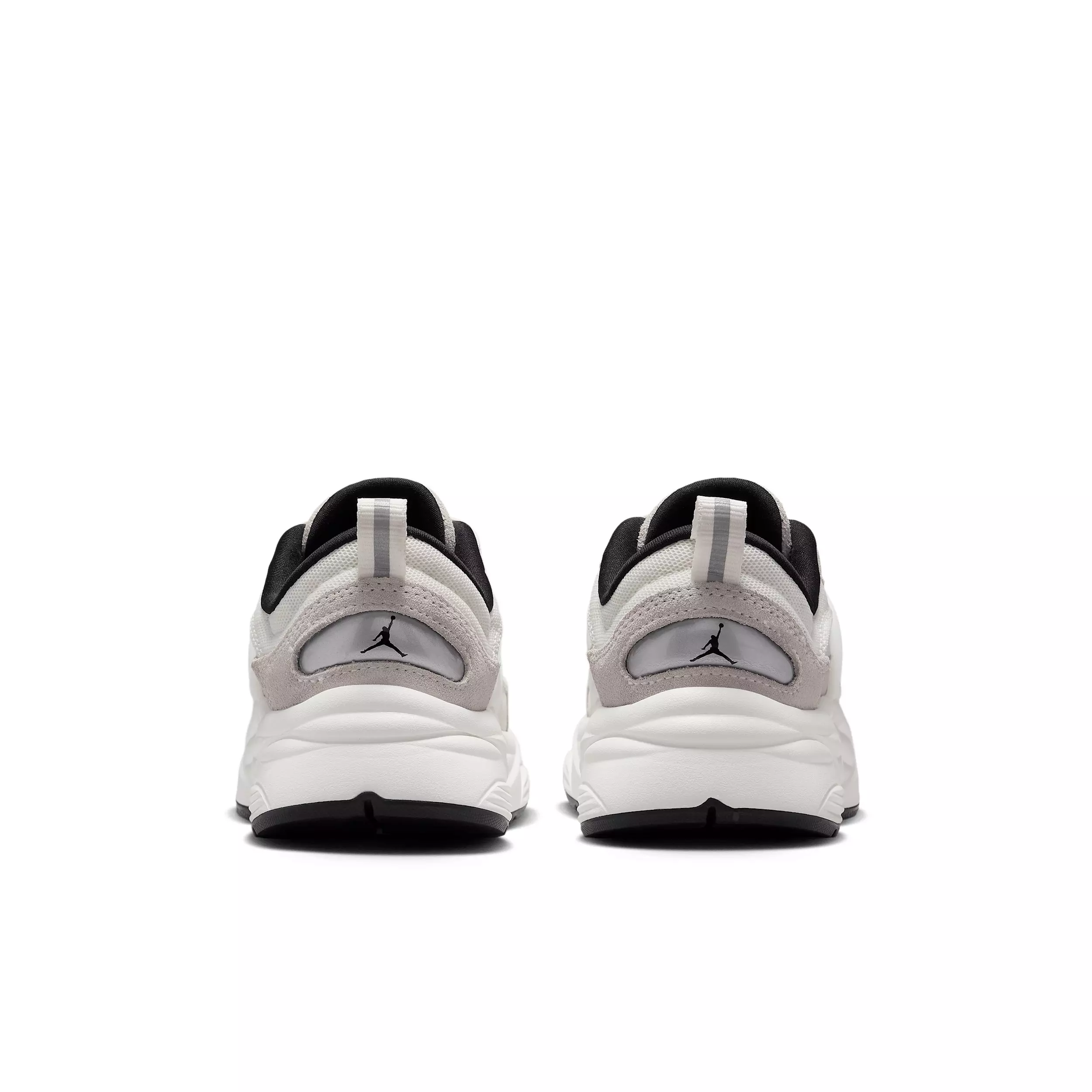 Jordan Trunner O/S "Sail/Sail/Black" Grade School Boys' Shoe - SAIL/SAIL/BLACK