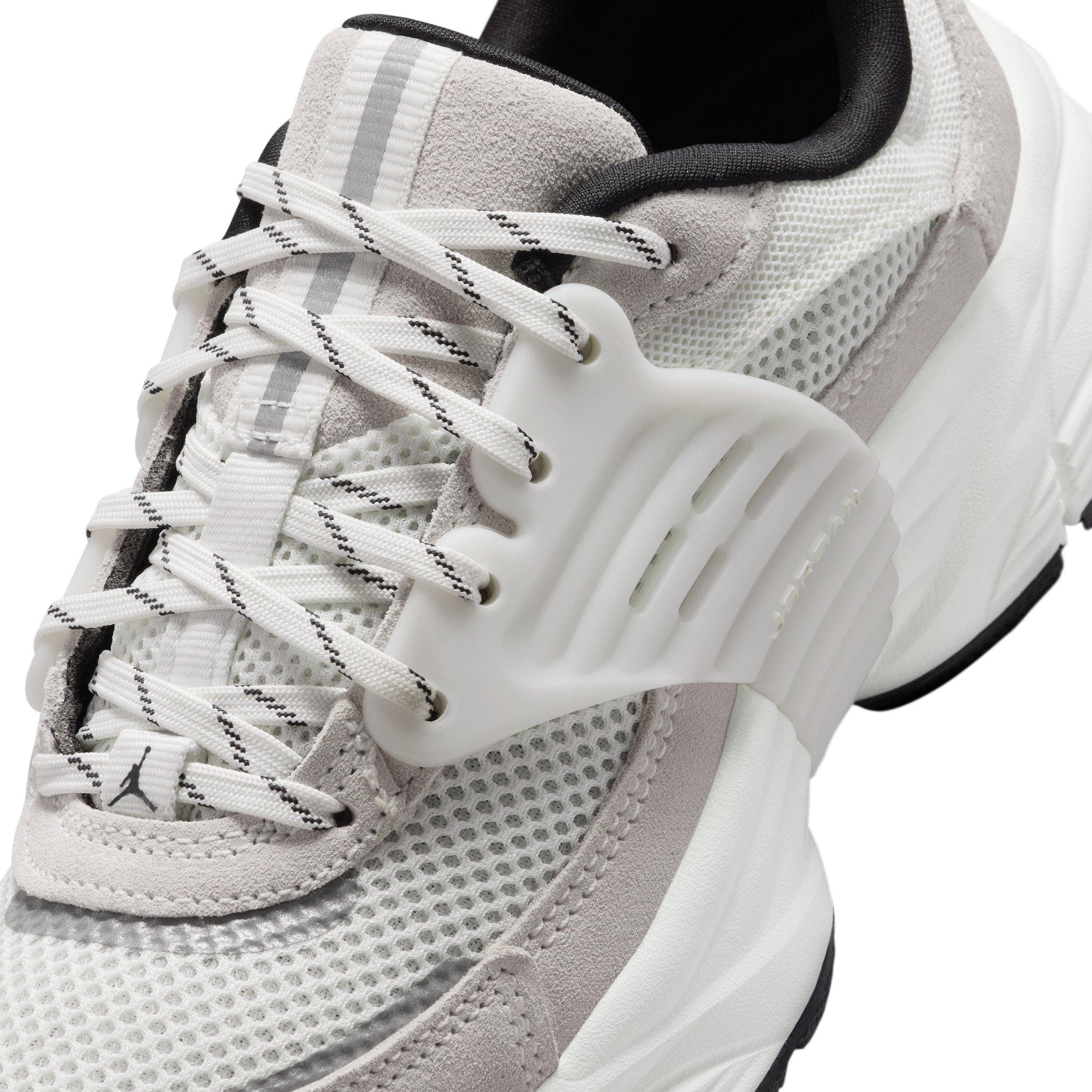 Jordan Trunner O/S "Sail/Sail/Black" Grade School Boys' Shoe - SAIL/SAIL/BLACK Thumbnail View 7