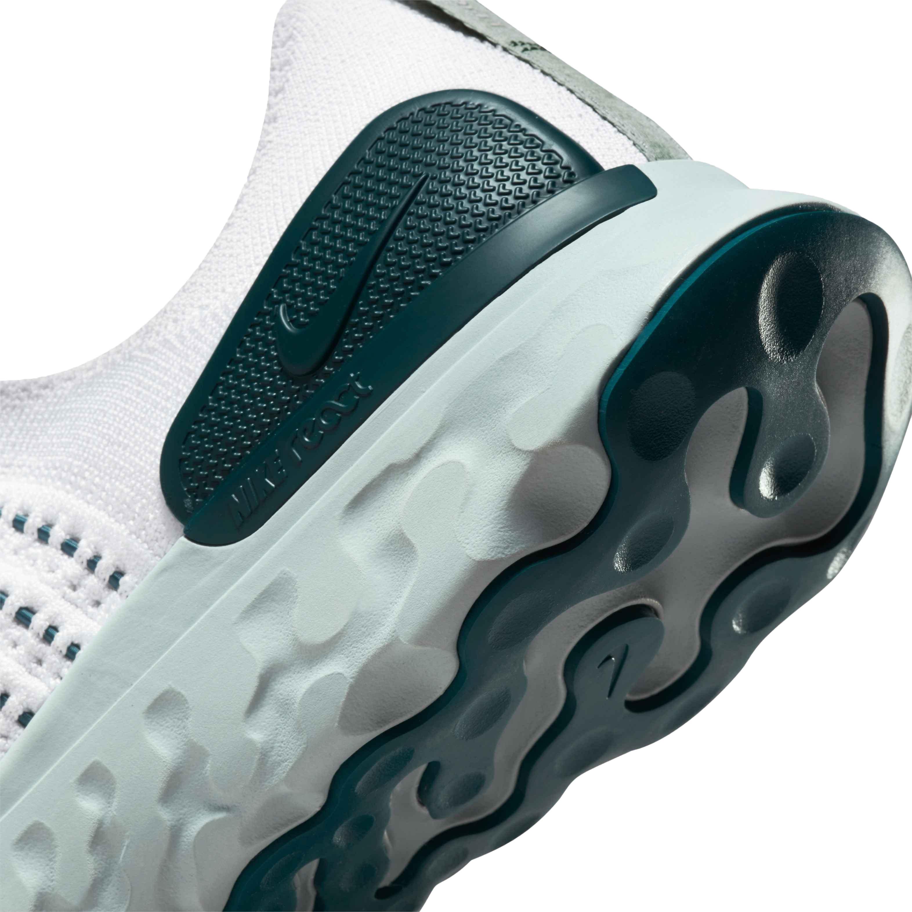 Nike React Phantom  2 "Platinum Tint/Light Silver" Women's Running Shoe - GREY Thumbnail View 8