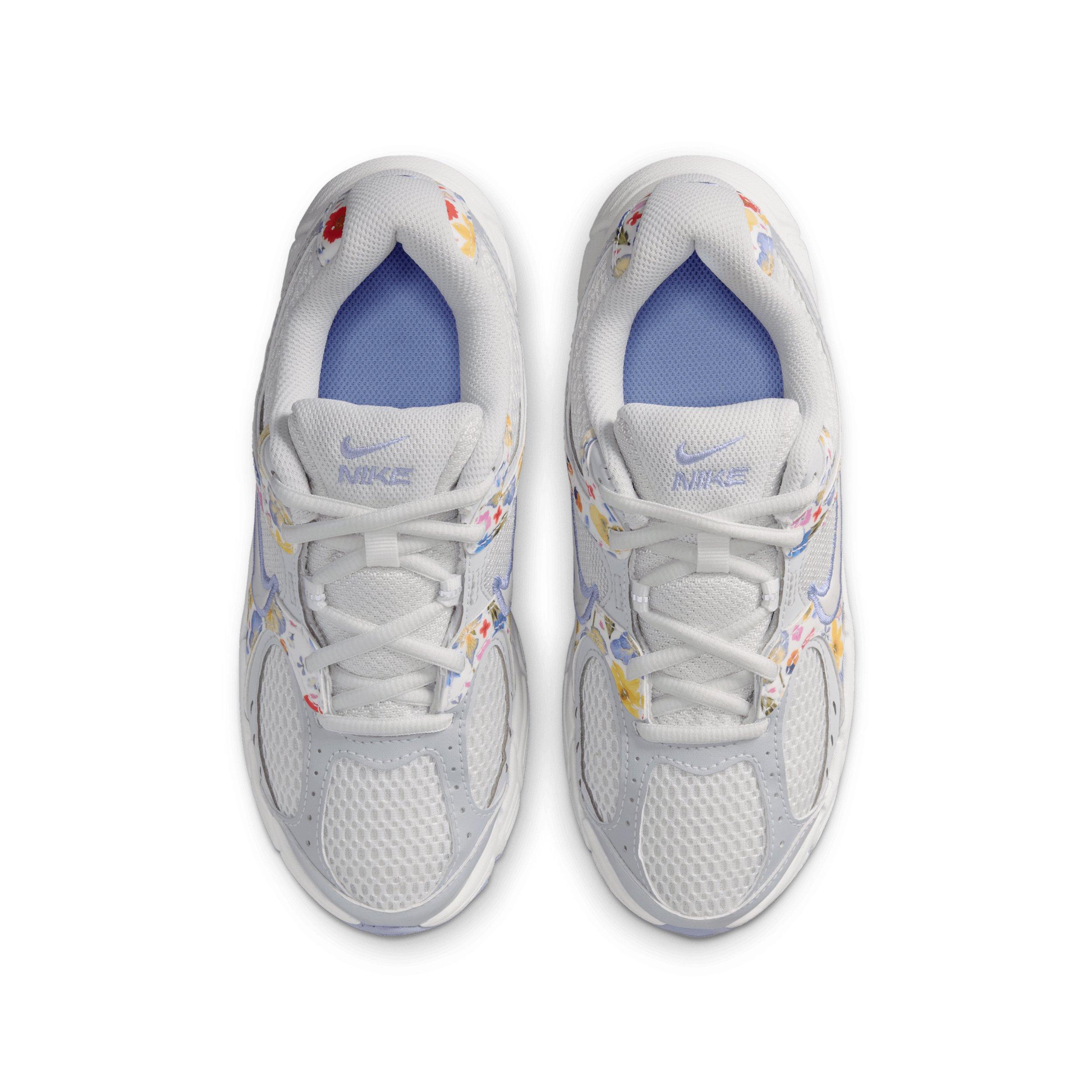Nike V5 RNR SE Grade School Boys' "Summit White/Photon Dust/Light Thistle/Summit White" Shoe