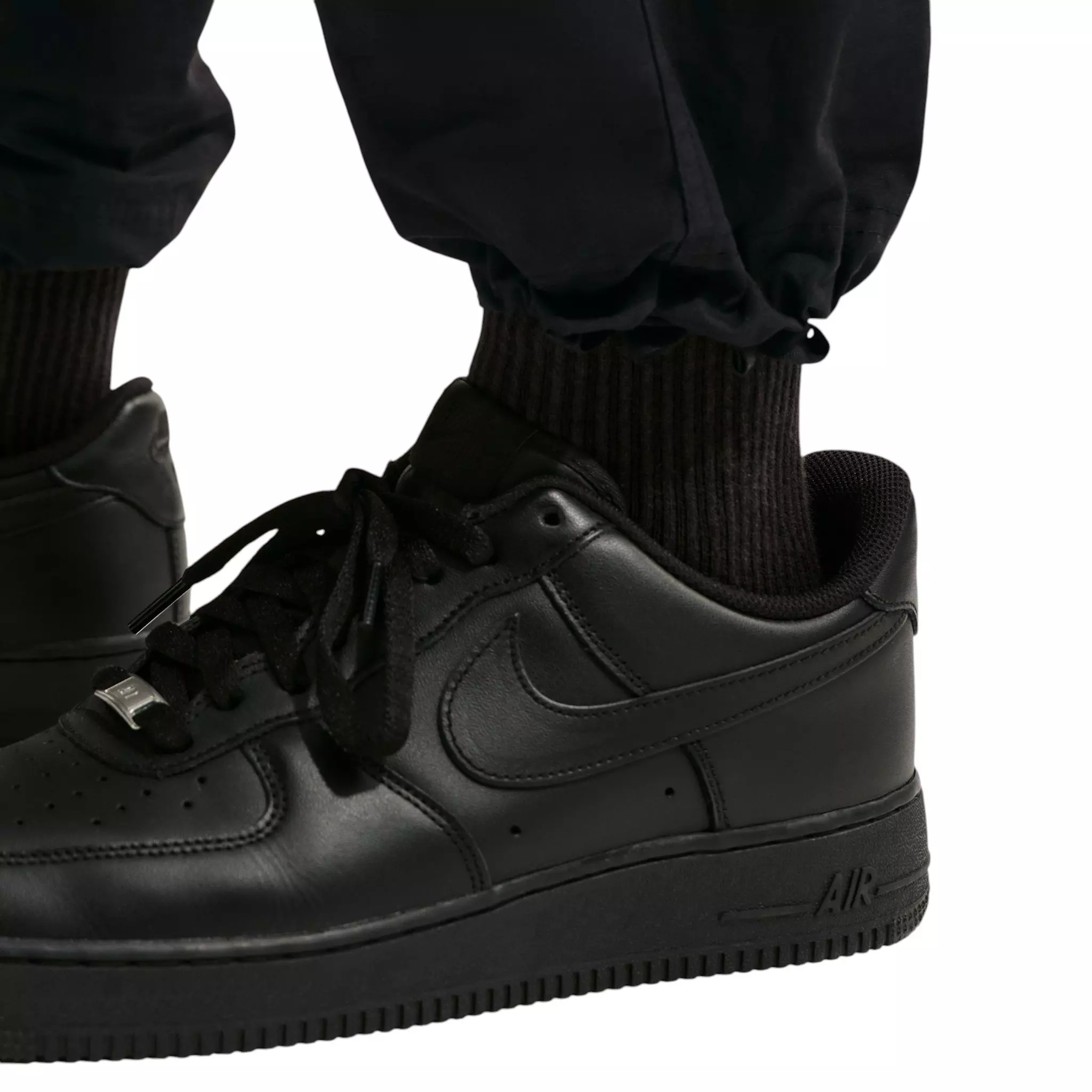 Nike Men's Club Barcelona Pants - Black - BLACK