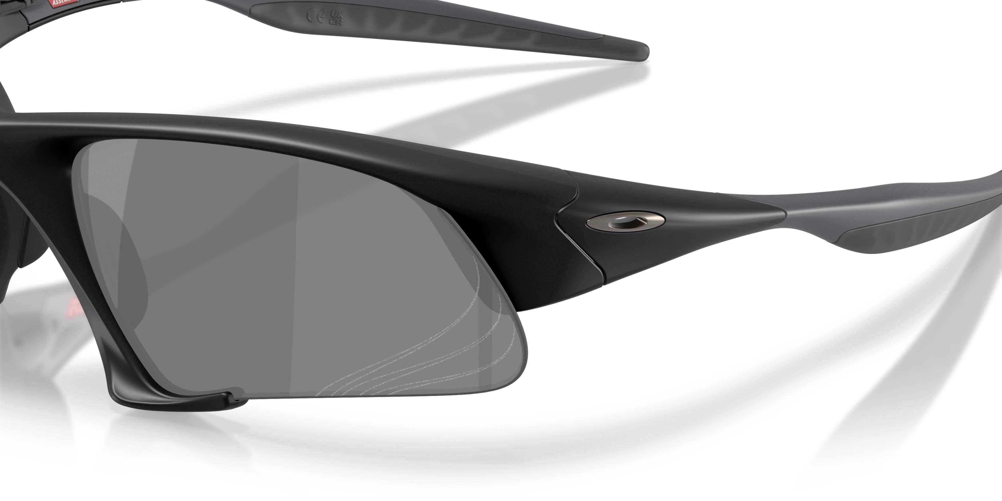 Oakley Suture Jacket Prizm Black Sunglasses &ndash; Matte Black - BLACK/GREY Thumbnail View 4