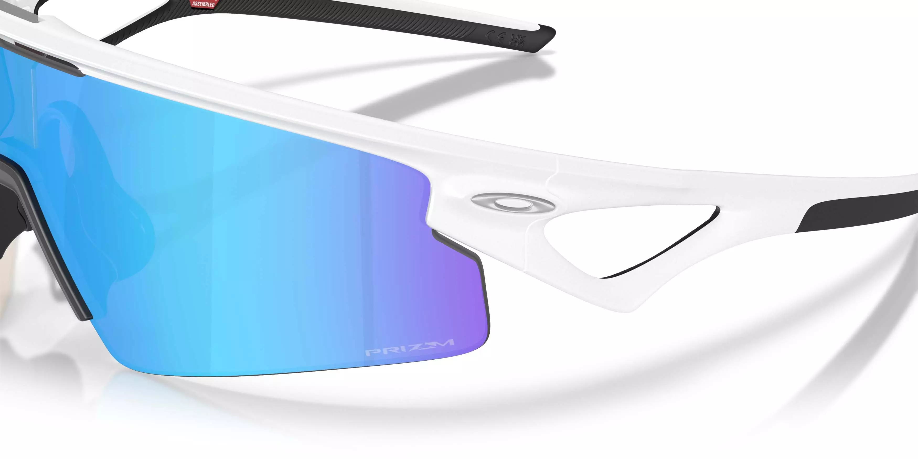 Oakley Sphaera Strike Prizm Sapphire Sunglasses &ndash; Matte White - WHITE/BLUE