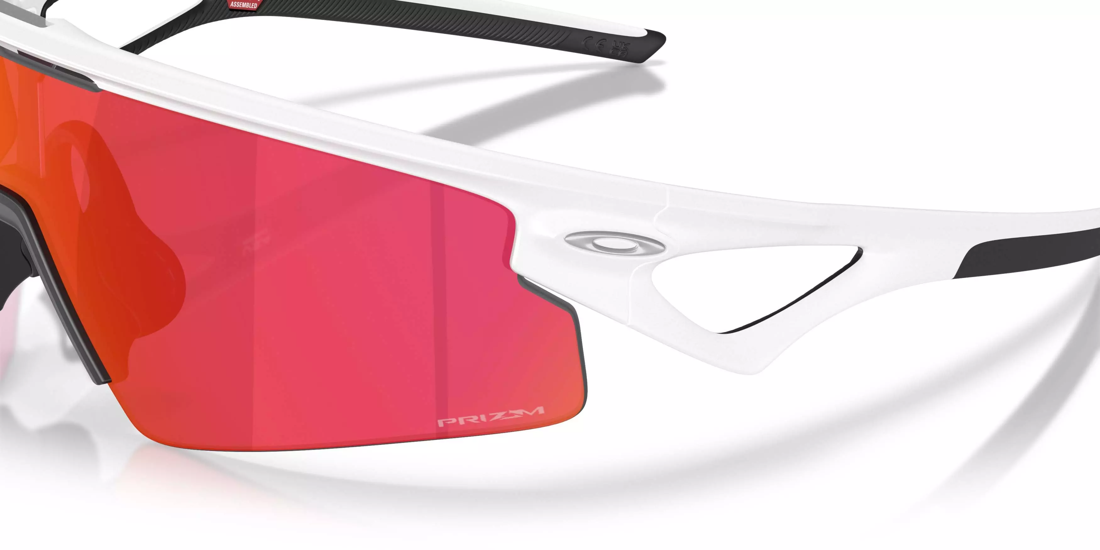 Oakley Sphaera Strike Prizm Field Sunglasses &ndash; Matte White - WHITE/RED