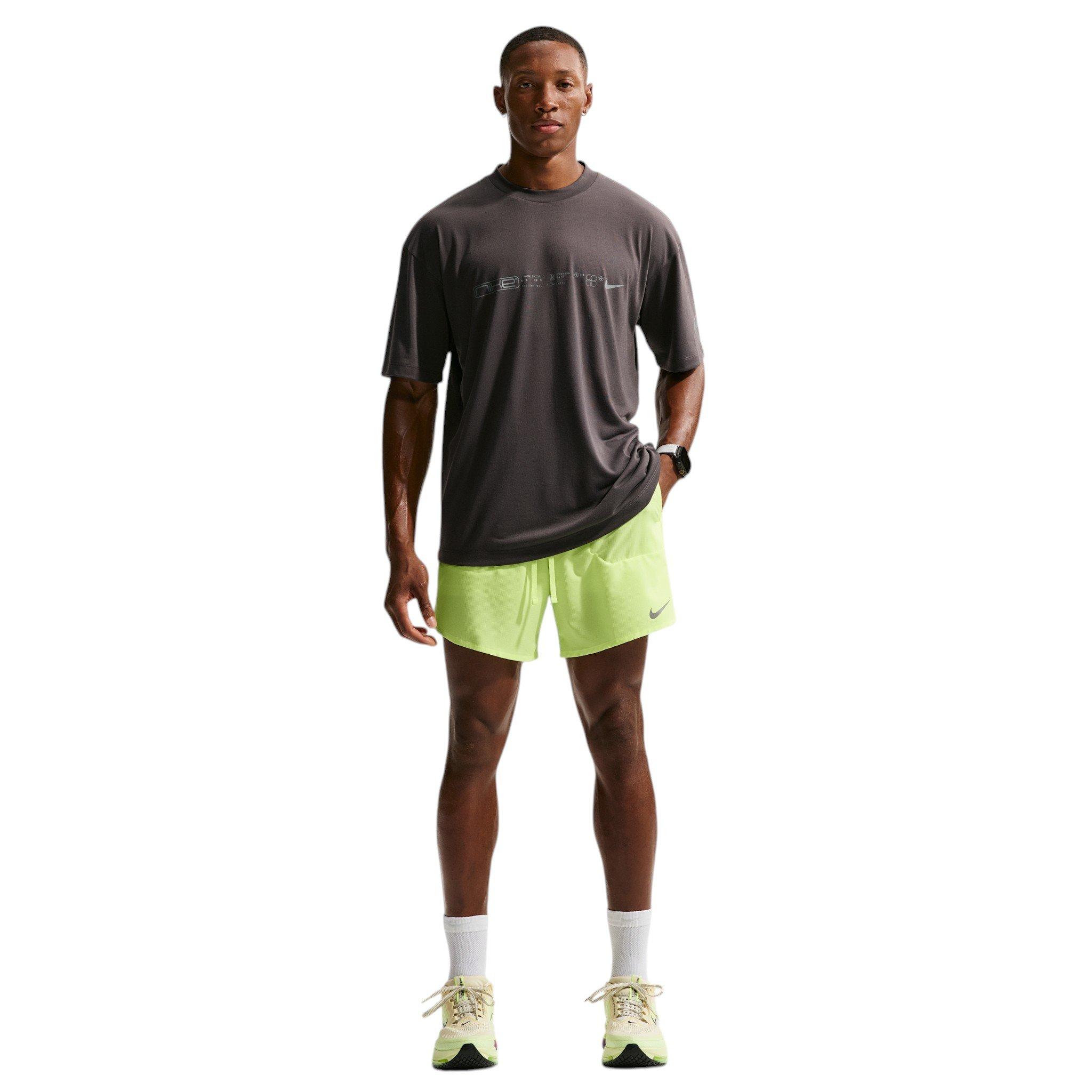 Nike Men's Stride Dri-FIT 7" 2-in-1 Running Shorts - Yellow - YELLOW