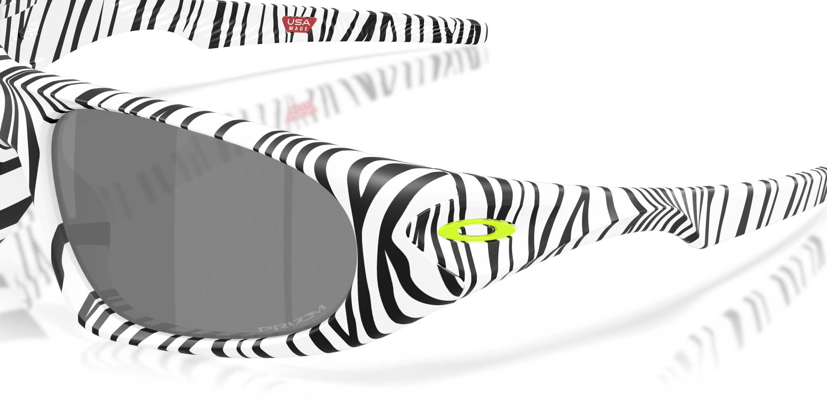 Oakley Neoforma Prizm Black Sunglasses &ndash; White Bengal - WHITE/GREY Thumbnail View 4