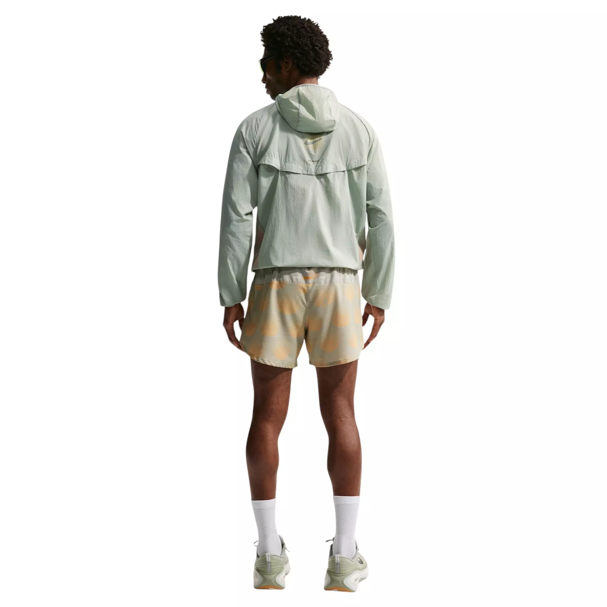 Nike Men's Stride Repel UV Protection Running Jacket - Light Green - LIGHT GREEN