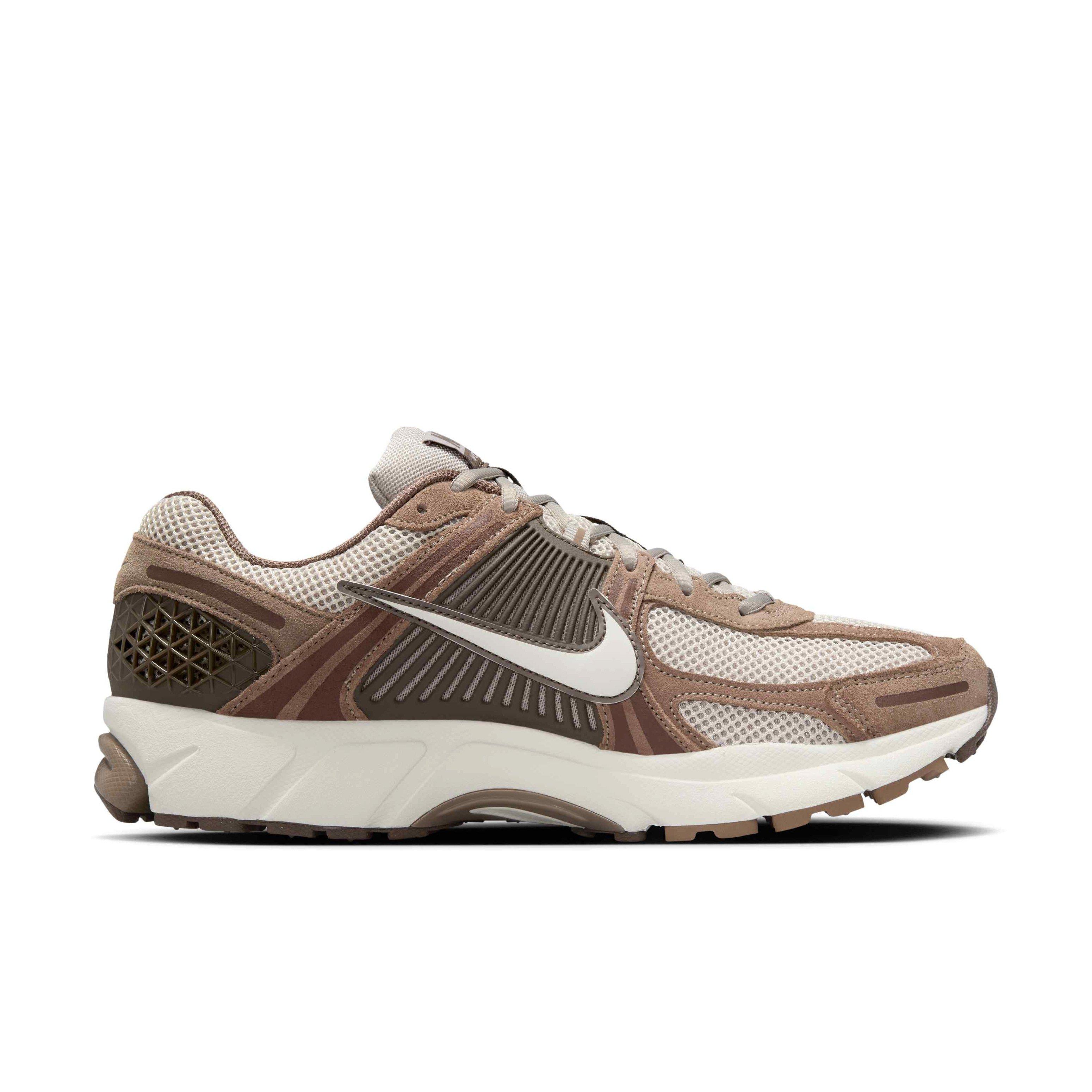 Nike Zoom Vomero 5 "College Grey/Mink Brown/Light Orewood Brown/Sail" Men's Shoe - GREY/BROWN/WHITE