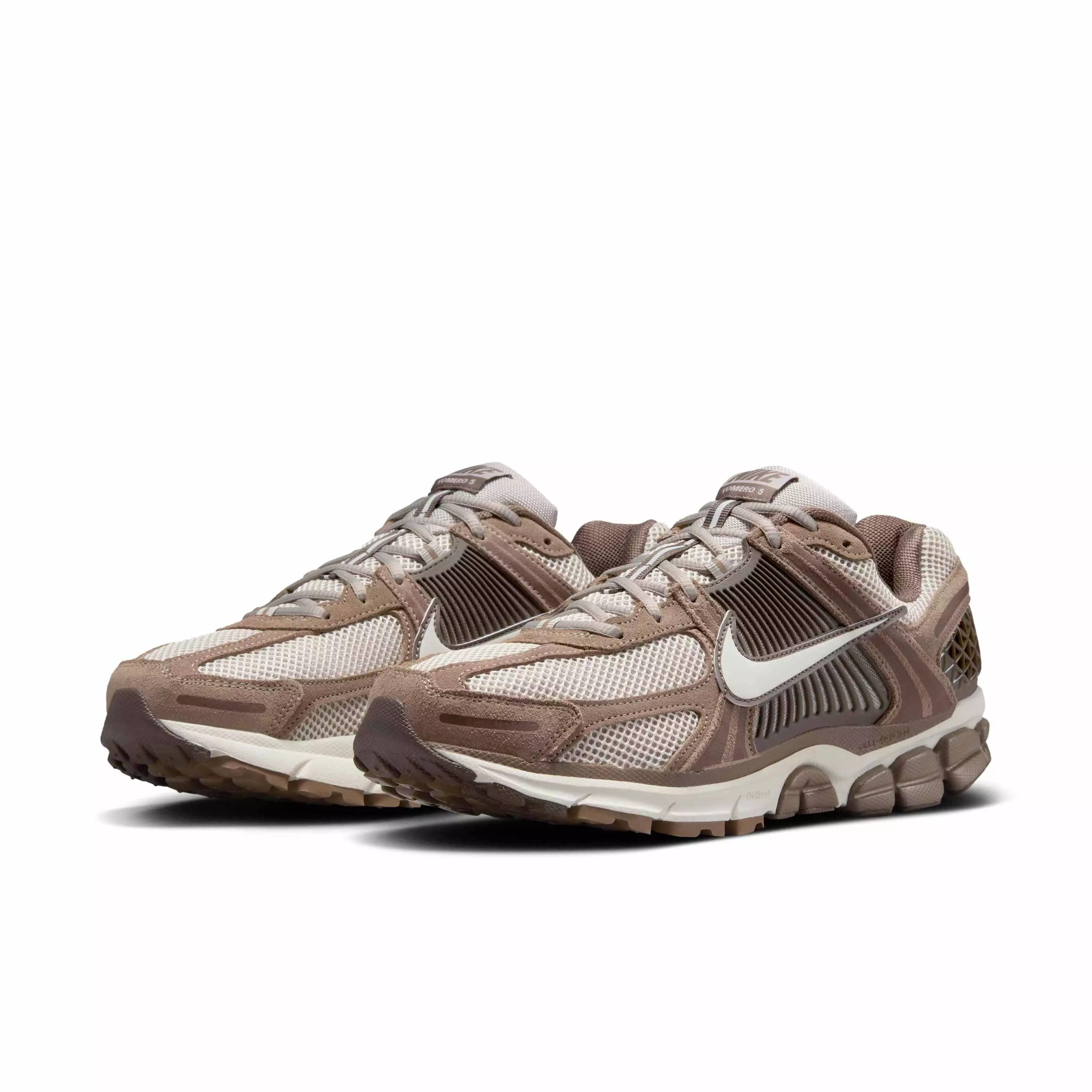 Nike Zoom Vomero 5 "College Grey/Mink Brown/Light Orewood Brown/Sail" Men's Shoe - GREY/BROWN/WHITE