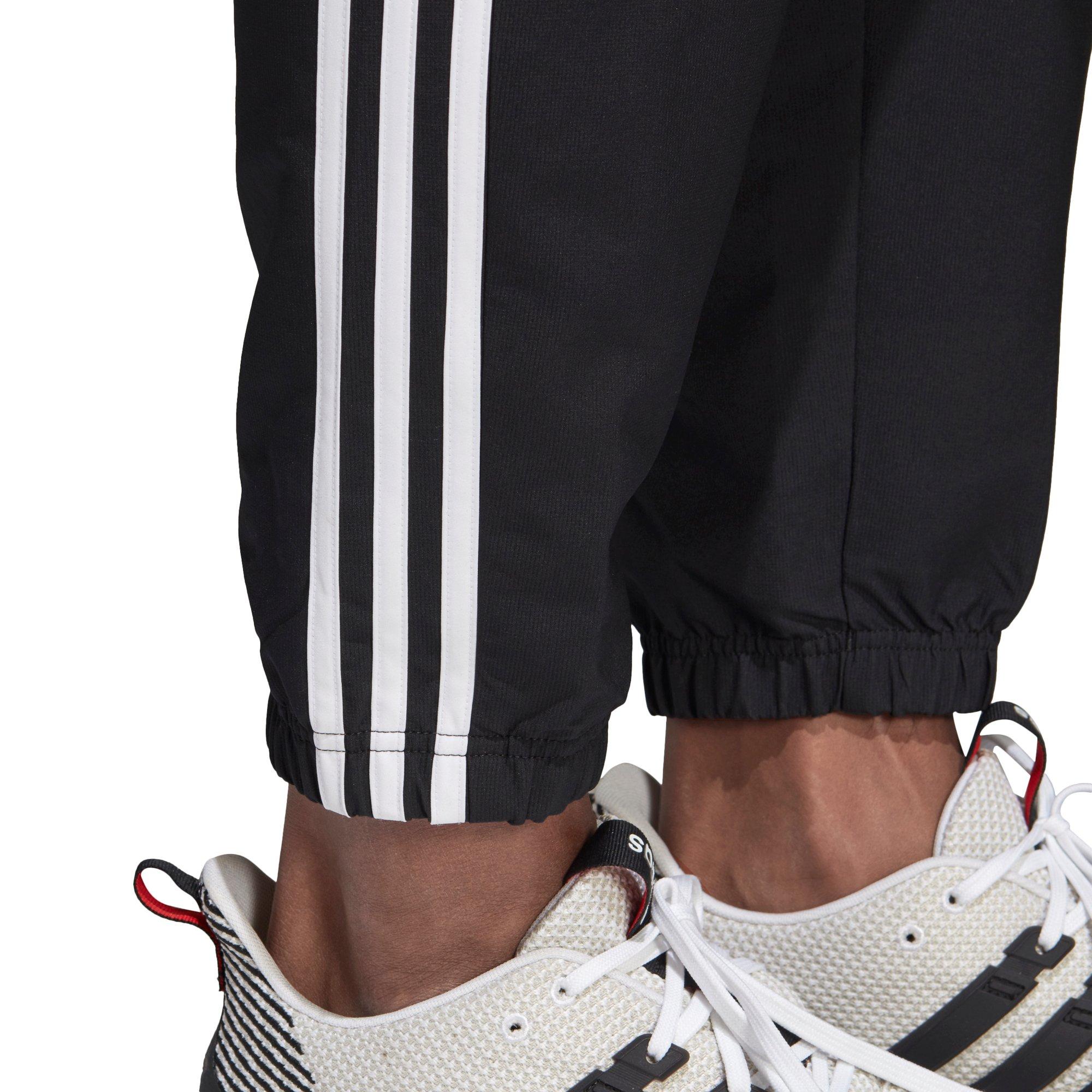 Essentials 3-Stripes Wind Pants