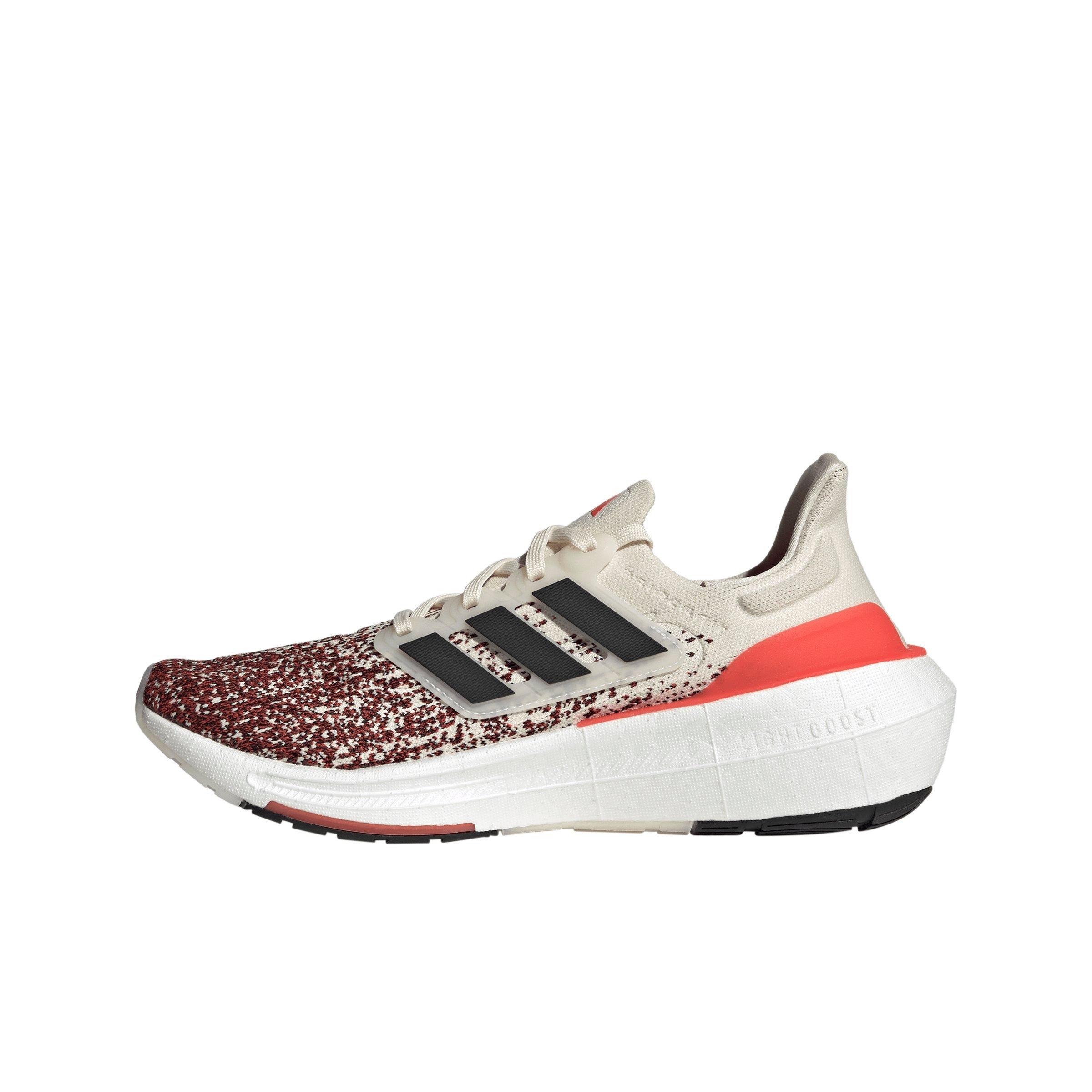 Ultra boost core outlet black/core black/active red chalk