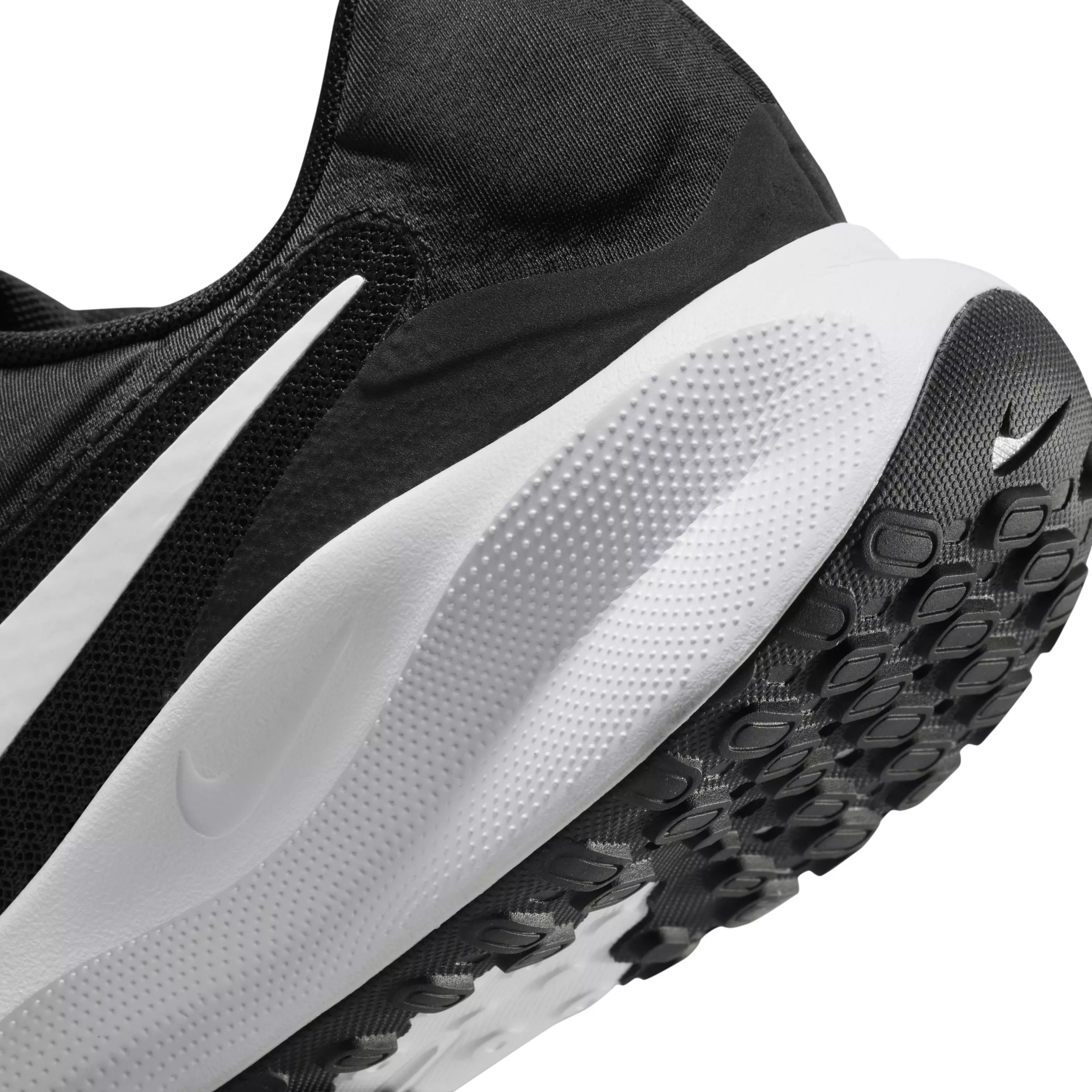 Nike Revolution 7 "Black/White" Men's Wide Running Shoe - BLACK/WHITE