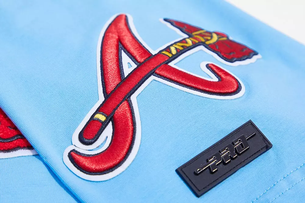 Pro Standard Men's MLB Atlanta Braves Classic Chenille Top - BLUE
