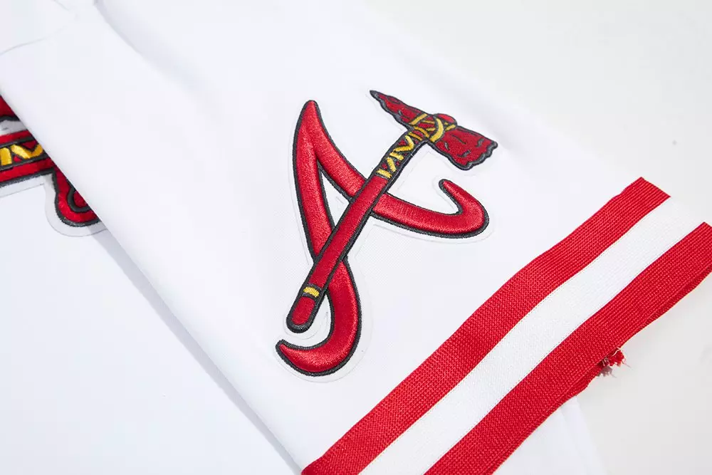 Pro Standard Men's MLB Atlanta Braves Classic Chenille Striped Sleeve Top - WHITE