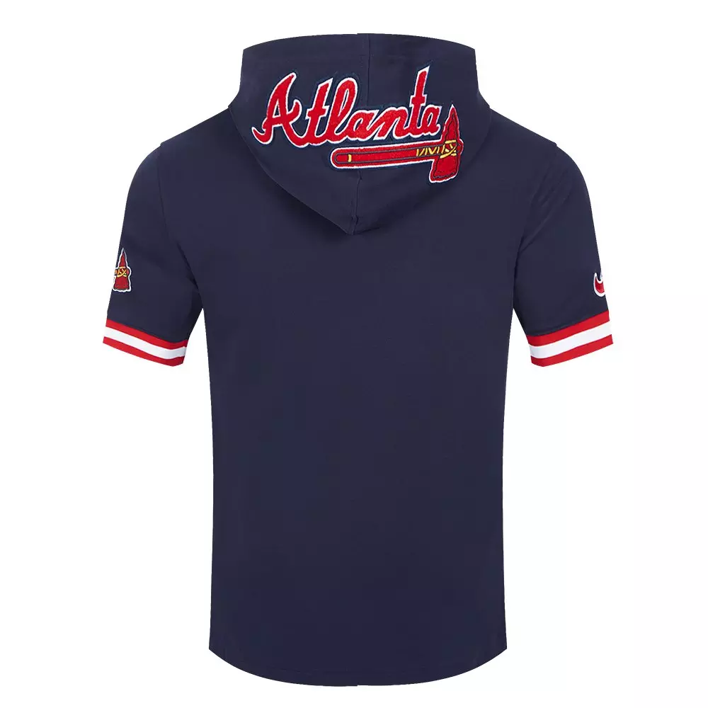 Pro Standard Men's MLB Atlanta Braves Classic Chenille Short Sleeve Pullover Hoodie - NAVY/RED