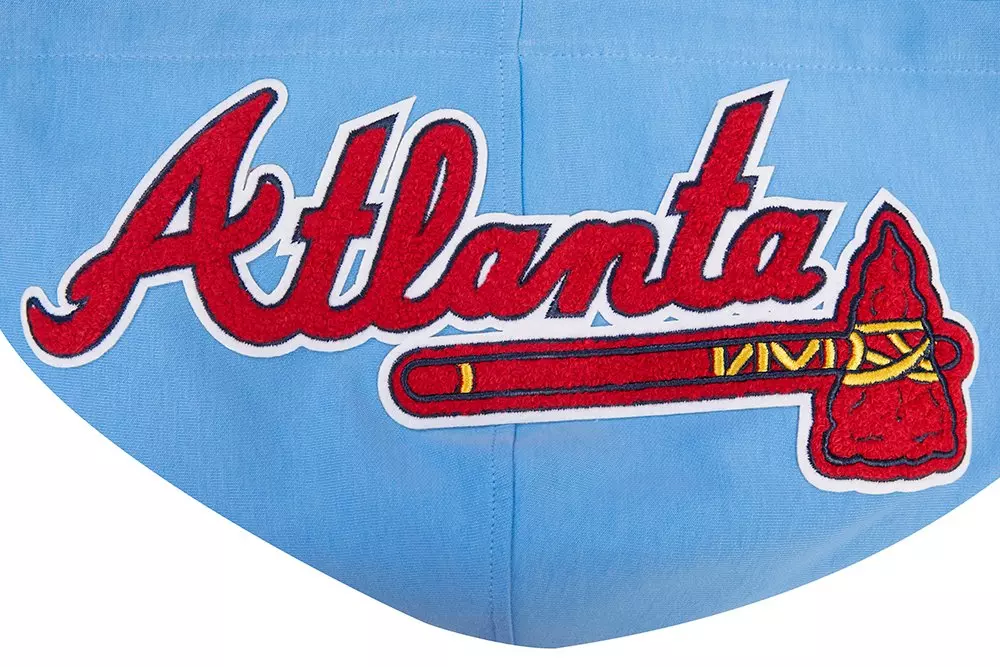 Pro Standard Men's MLB Atlanta Braves Chenille Pullover Hoodie - BLUE