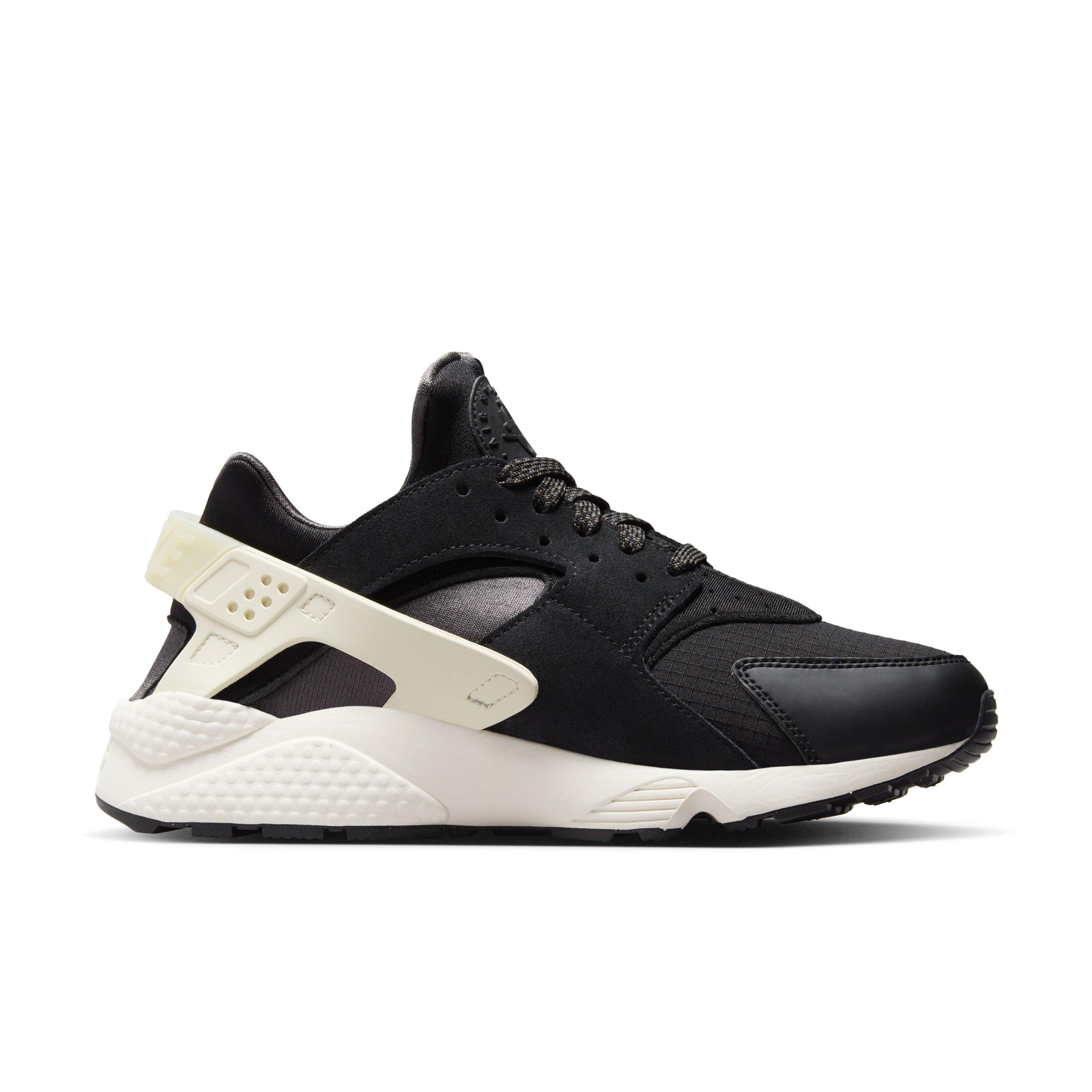 Black huaraches shop hibbett sports