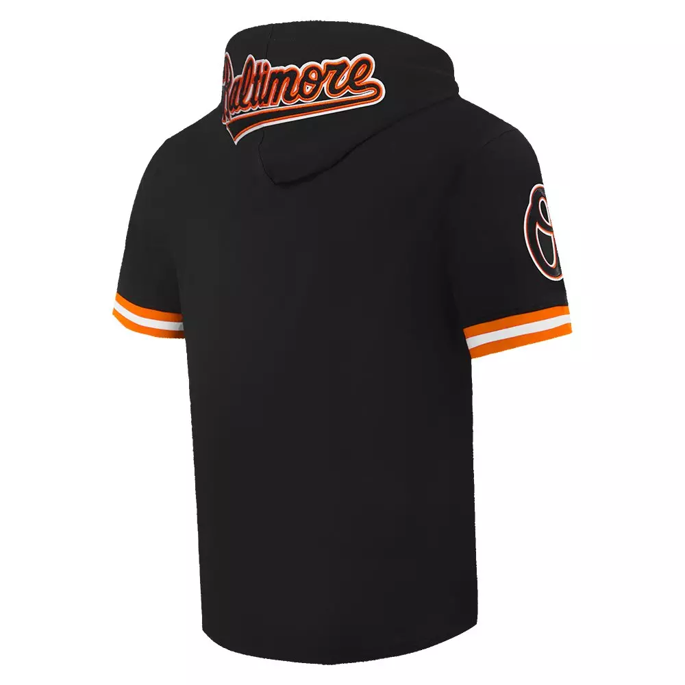 Pro Standard Men's MLB Baltimore Orioles Classic Chenille Short Sleeve Pullover Hoodie - BLACK/ORANGE