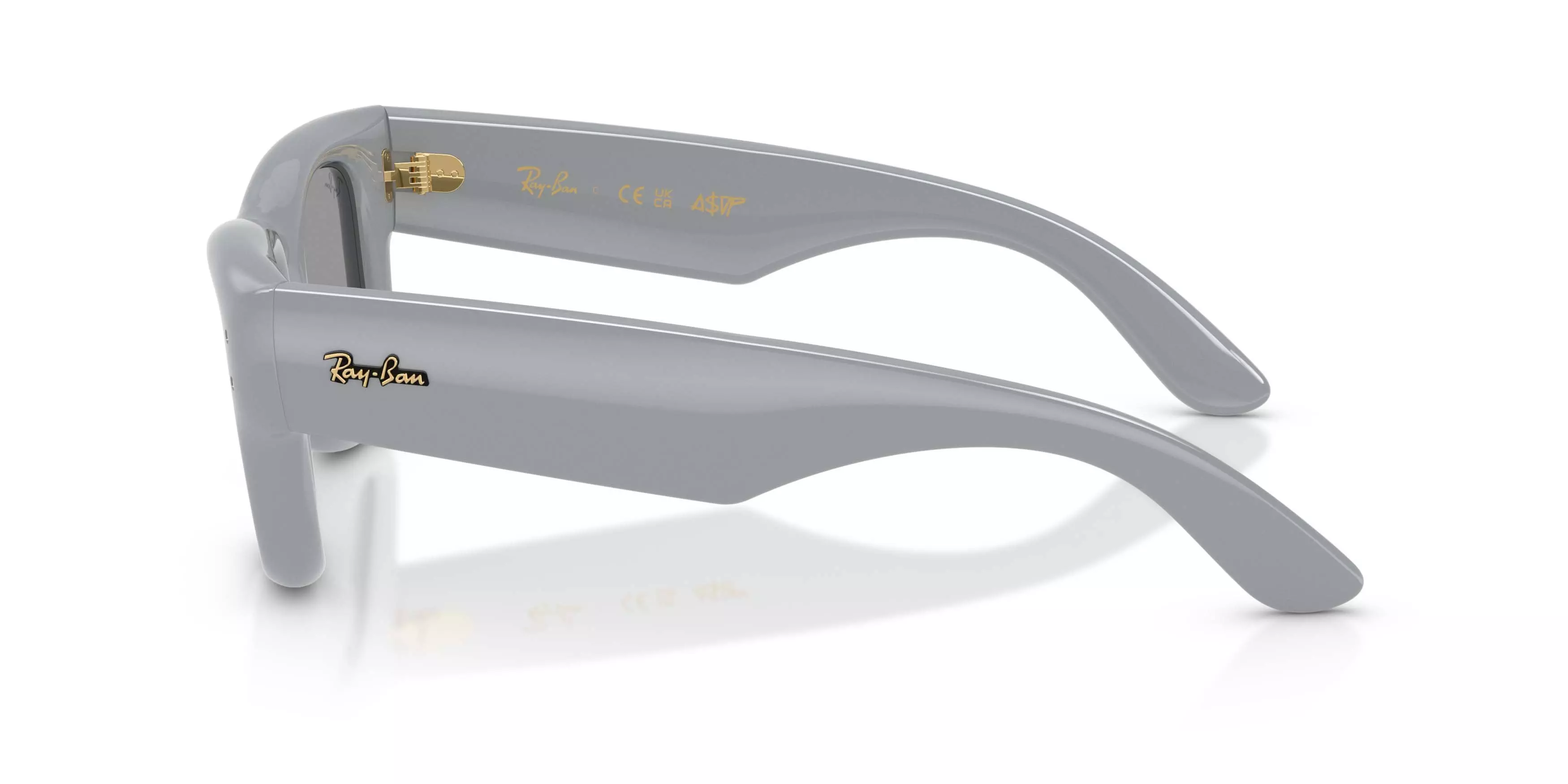 Ray-Ban Wayfarer Puffer Grey Sunglasses &ndash; Polished Solid Grey - GREY