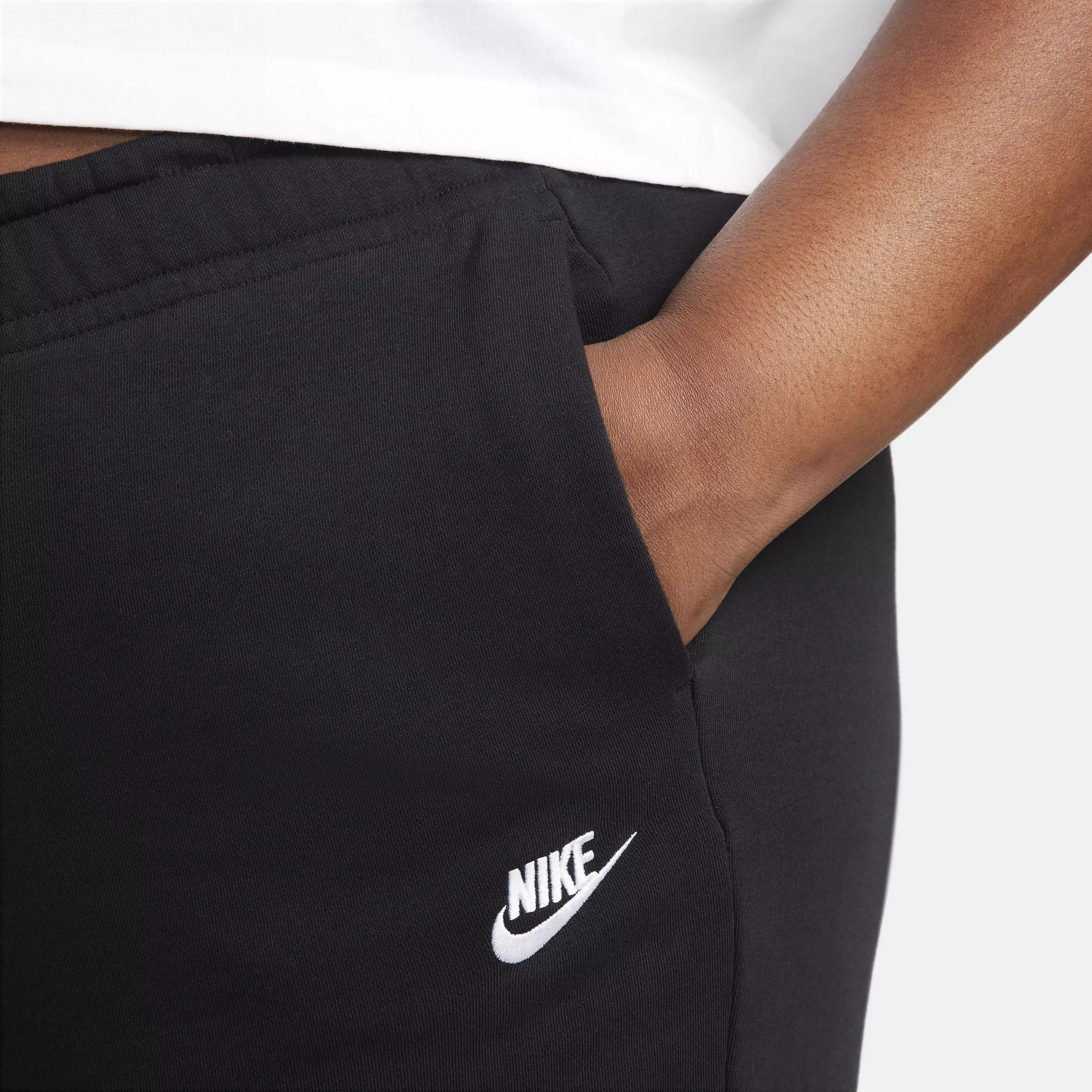 Nike Women's Sportswear Club Fleece Wide-Leg Mid-Rise Sweatpants - BLACK