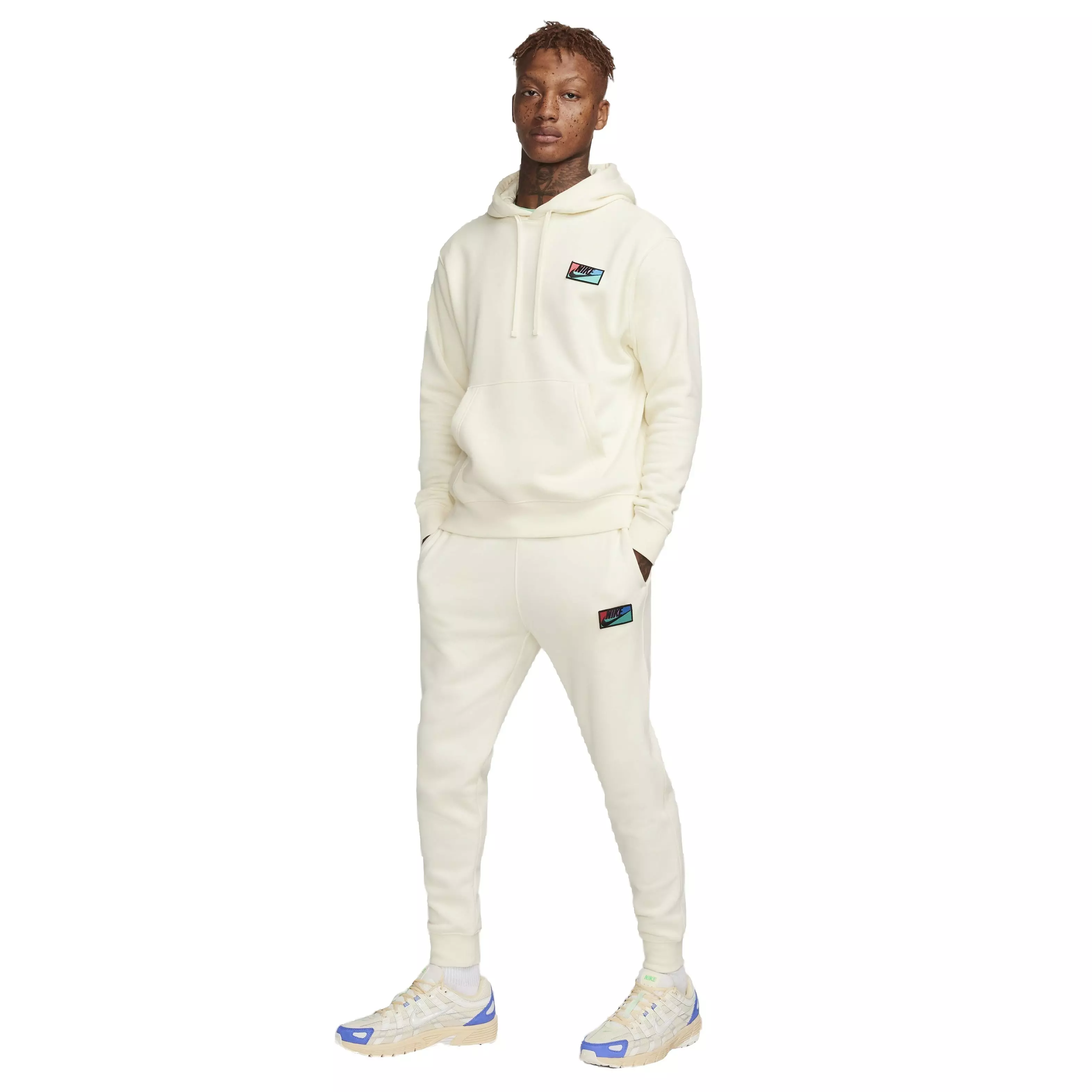 Nike Men's Club Brushed Patch Graphic Pants - WHITE