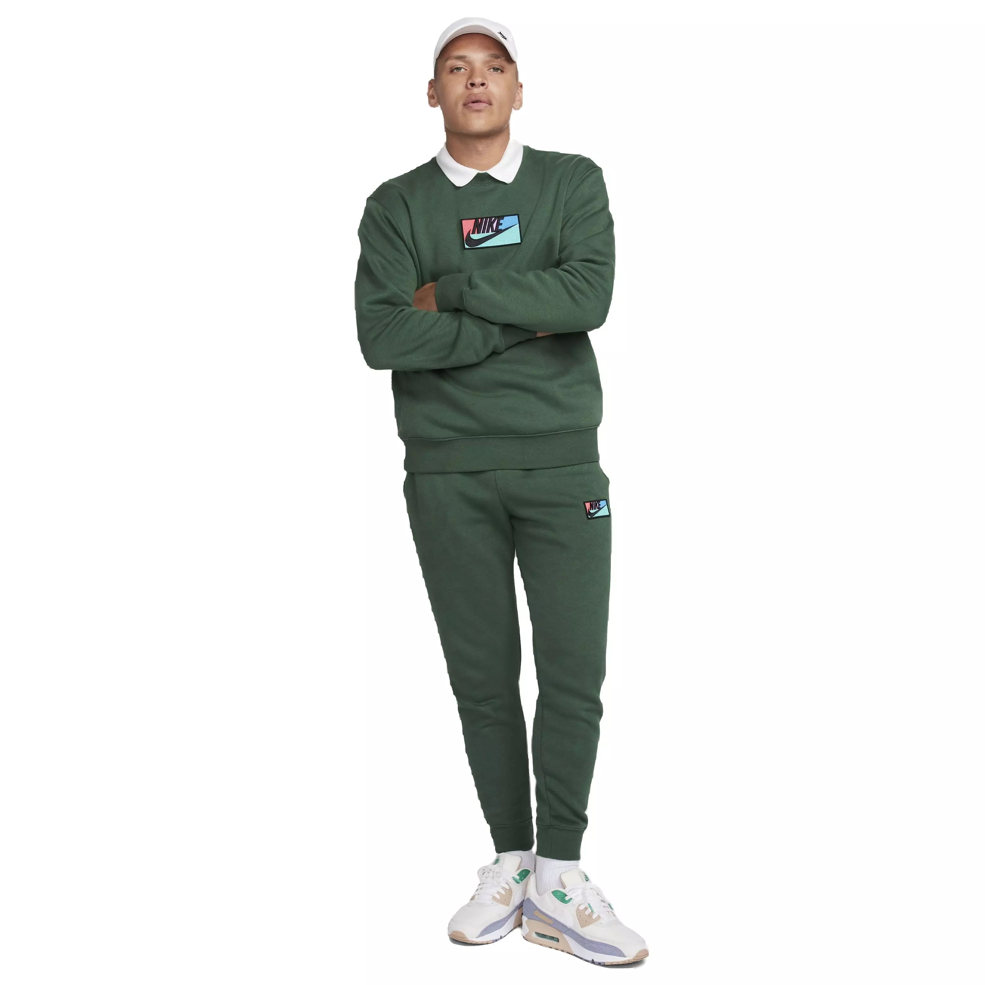 Nike Men's Club Brushed Patch Graphic Pants - GREEN