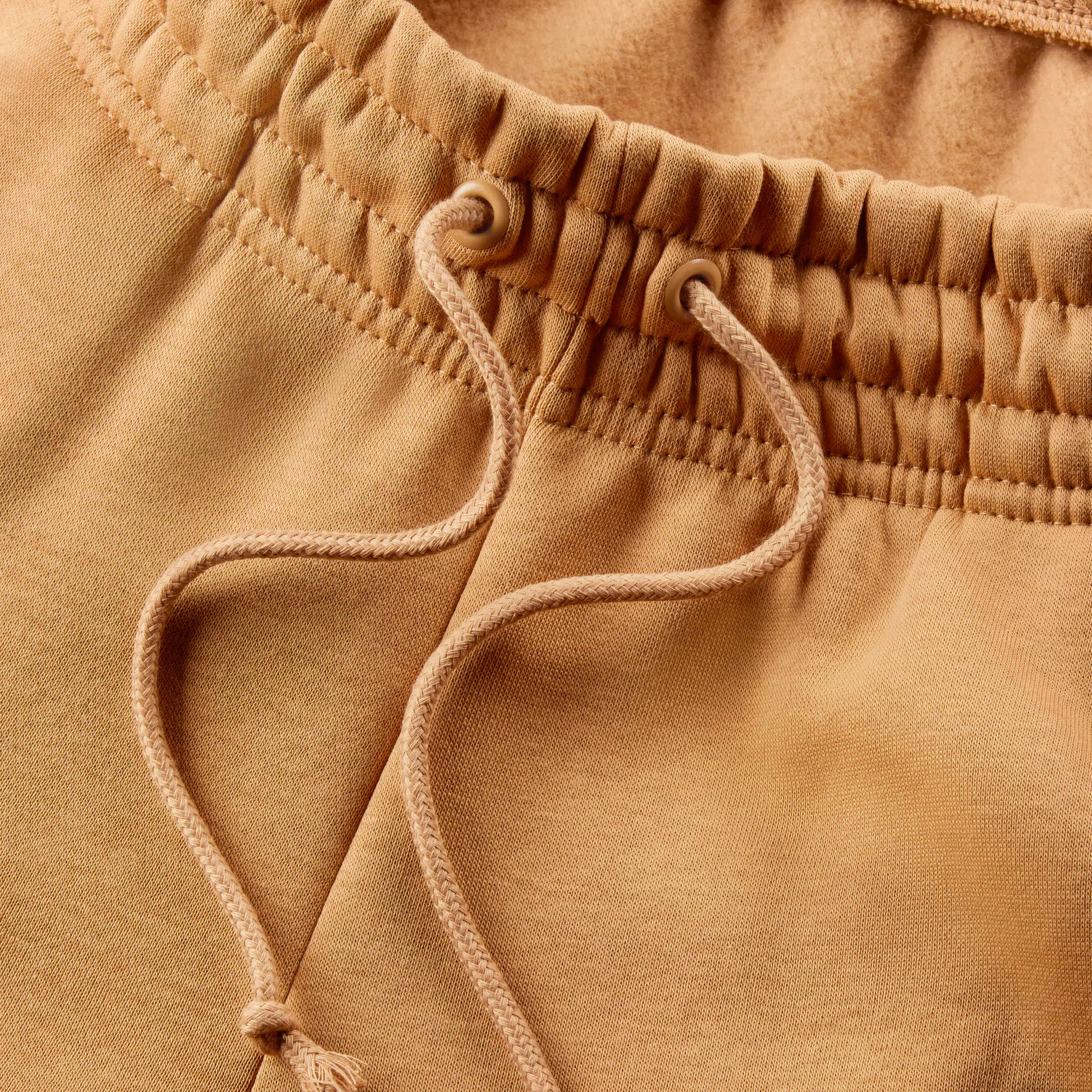 Nike Women's Sportswear Phoenix Fleece Mid-Rise Sweatpants - BROWN