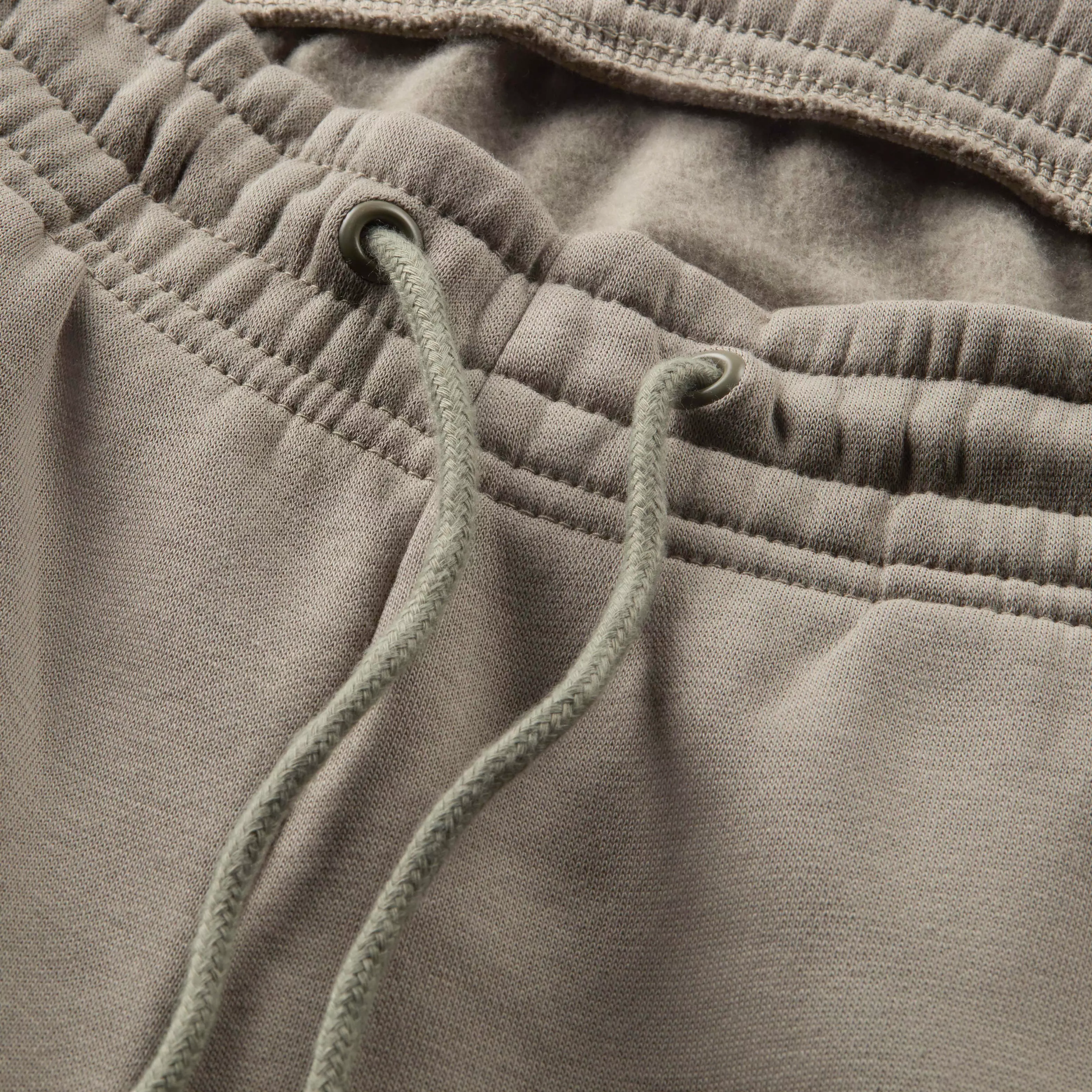 Nike Women's Sportswear Phoenix Fleece Mid-Rise Sweatpants - LT ARMY GREEN