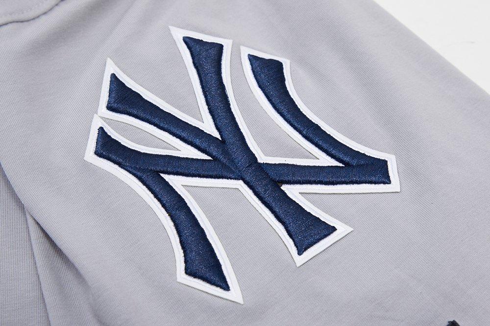 Pro Standard MLB New York Yankees Classic Chenille Men's Top