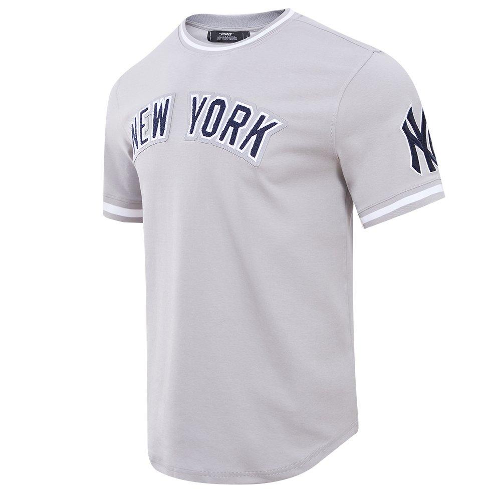 Pro Standard Men's MLB New York Yankees Classic Chenille Striped Sleeve Top - GREY Thumbnail View 3