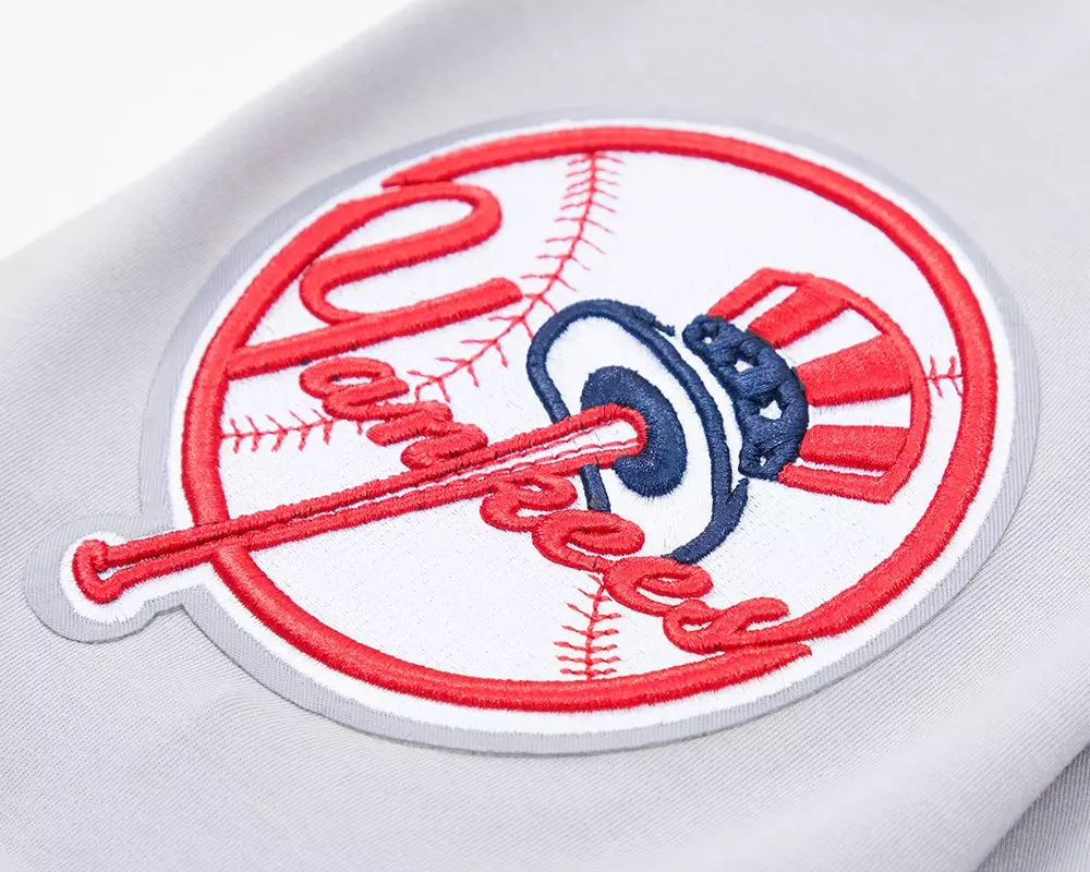 Pro Standard Men's MLB New York Yankees Classic Chenille Striped Sleeve Top - GREY