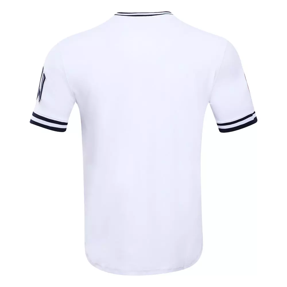 Pro Standard Men's MLB New York Yankees Classic Chenille Striped Sleeve Top - WHITE