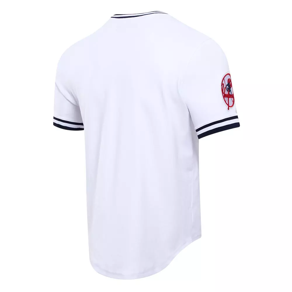 Pro Standard Men's MLB New York Yankees Classic Chenille Striped Sleeve Top - WHITE