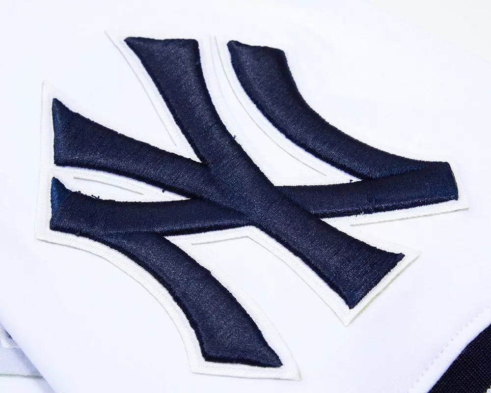 Pro Standard Men's MLB New York Yankees Classic Chenille Striped Sleeve Top - WHITE