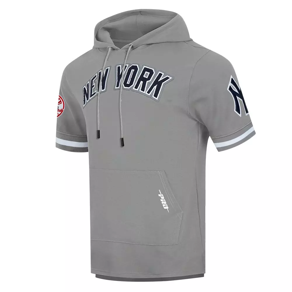 Pro Standard Men's MLB New York Yankees Classic Chenille Short Sleeve Pullover Hoodie - GREY