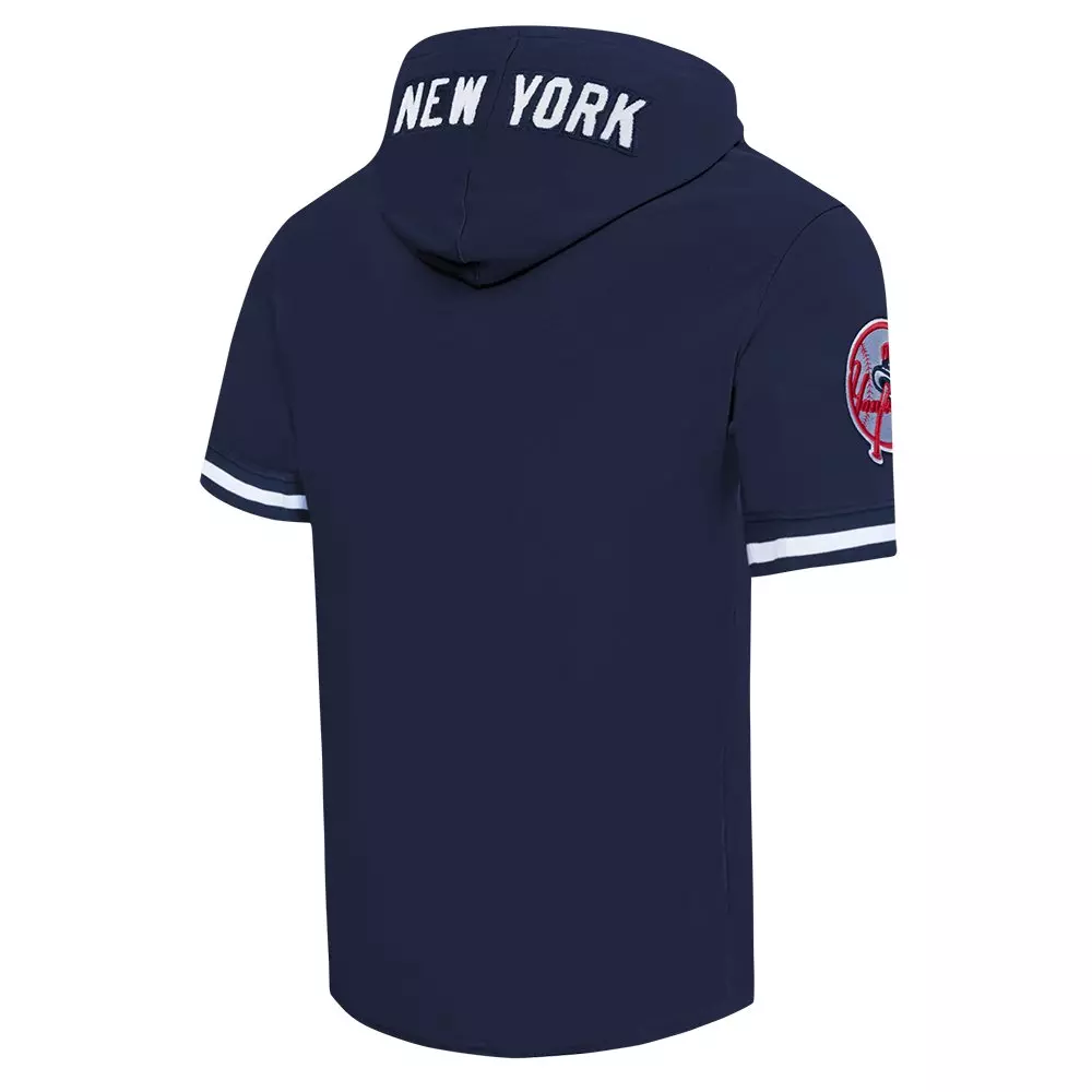 Pro Standard Men's MLB New York Yankees Classic Chenille Short Sleeve Pullover Hoodie - NAVY