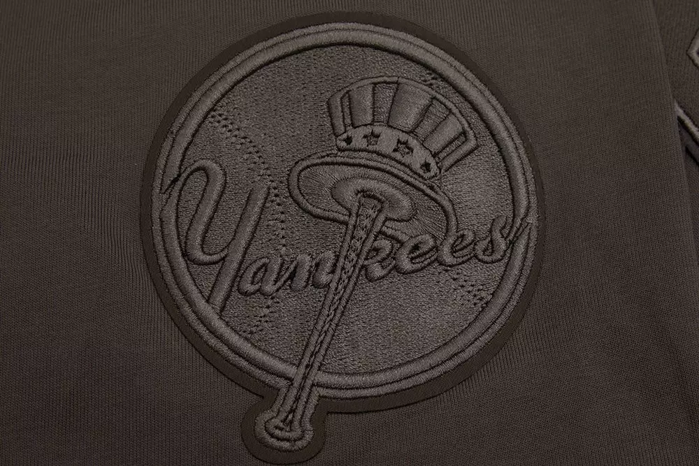 Pro Standard Men's MLB New York Yankees Neutral Drop Shoulder Top - DK BROWN