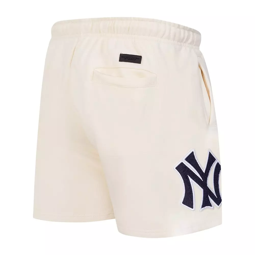 Pro Standard Men's MLB New York Yankees Retro Classic Fleece Shorts - CREAM