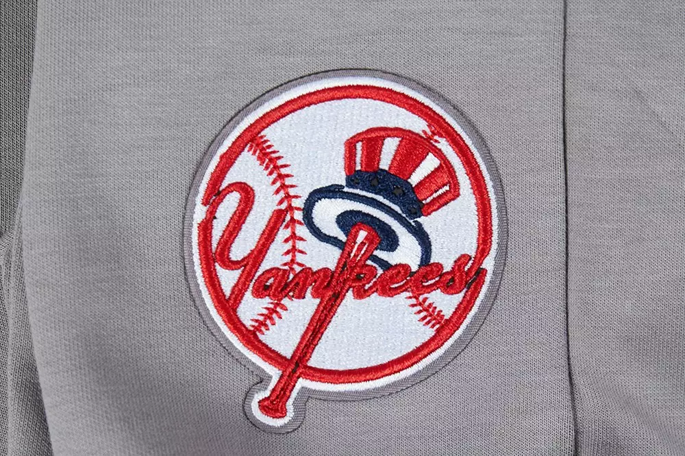 Pro Standard Men's MLB New York Yankees Classic Chenille Joggers - GREY