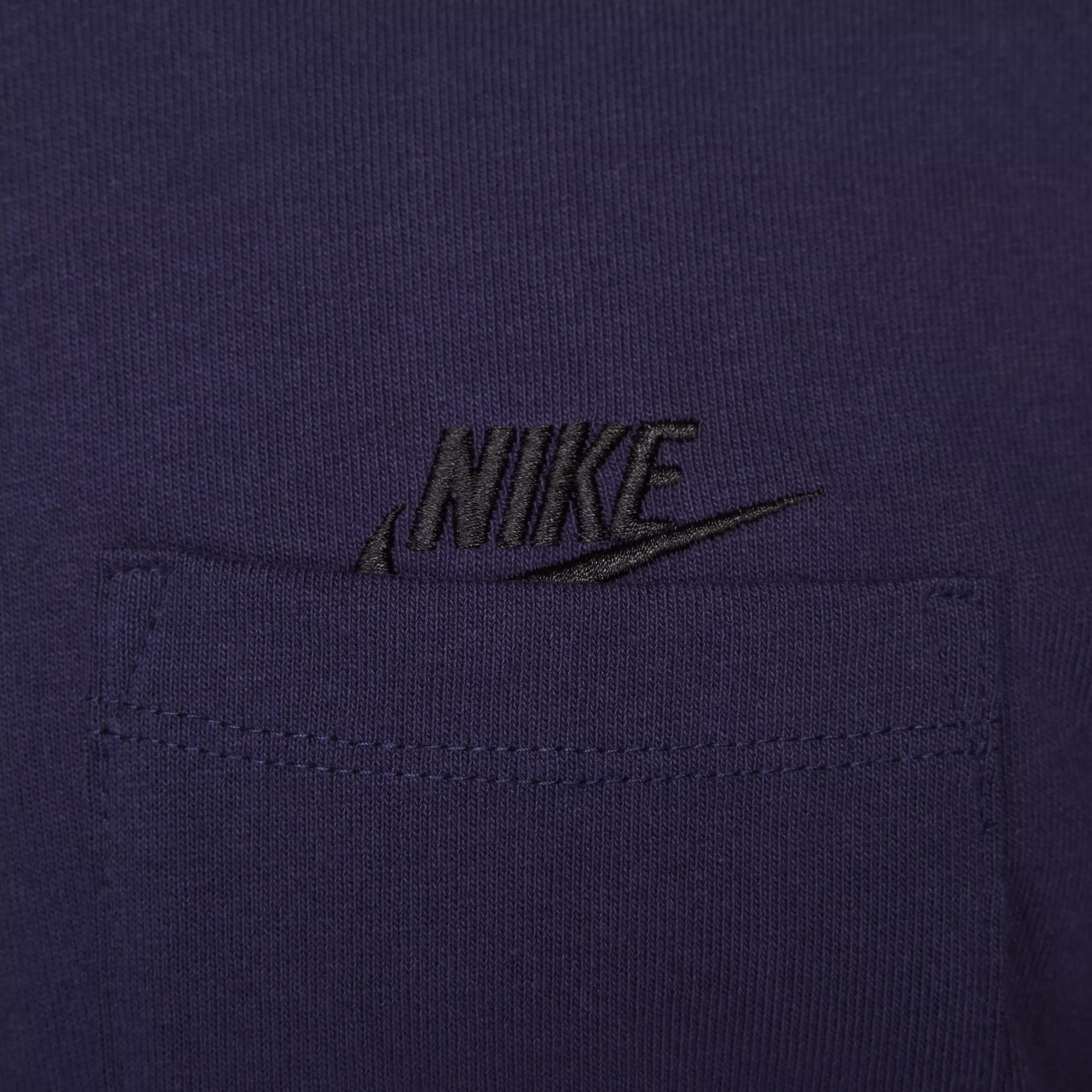 Nike Men's Sportswear Premium Essentials Long-Sleeve Pocket T-Shirt - PURPLE